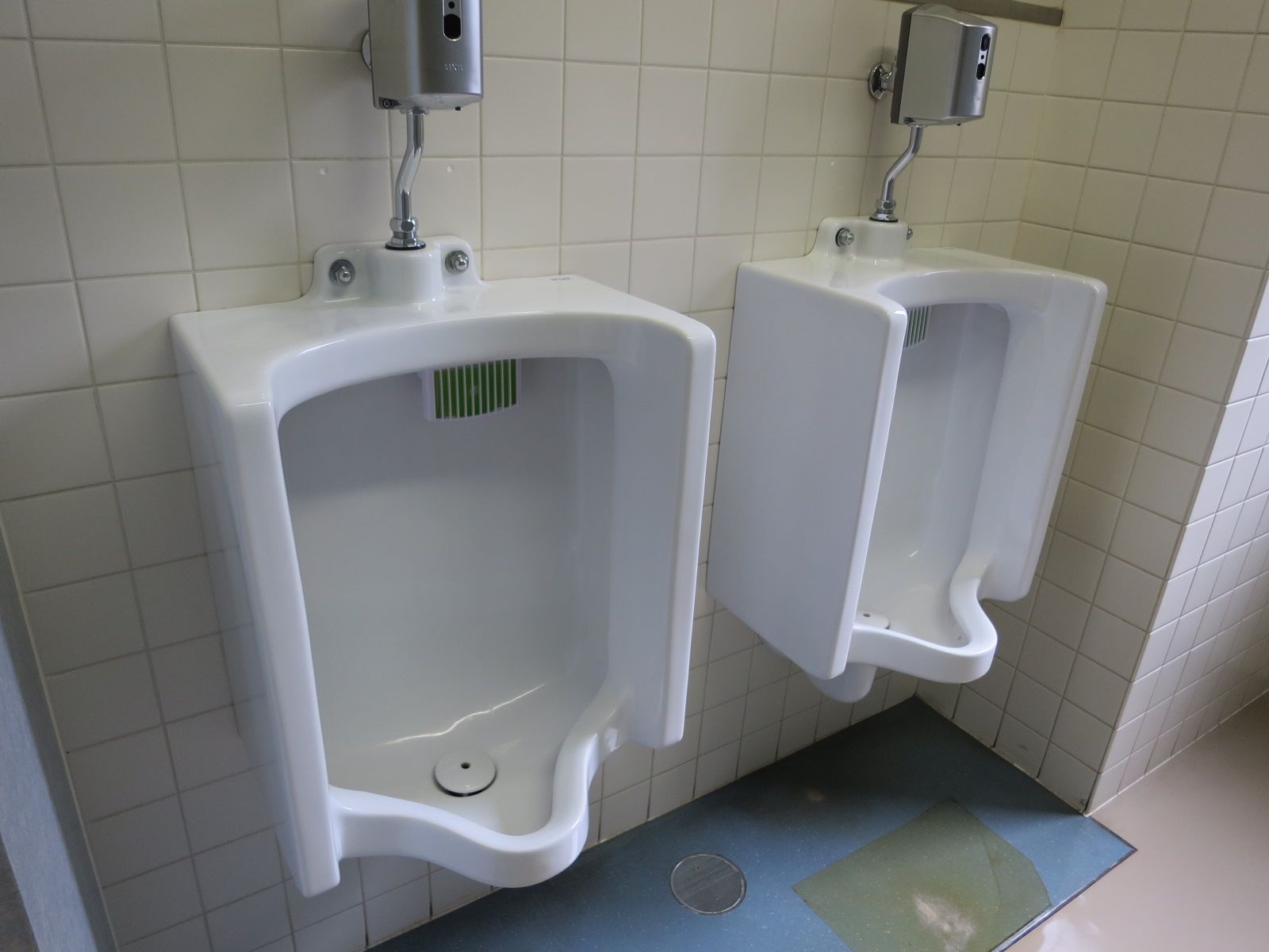 男性用トイレ