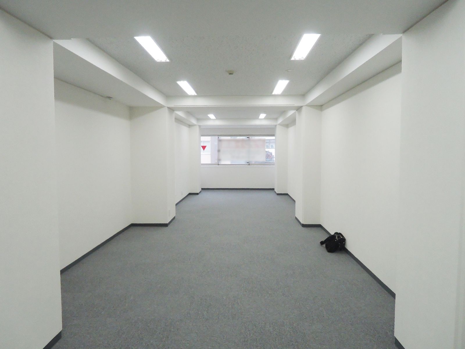 オフィス室内参考画像