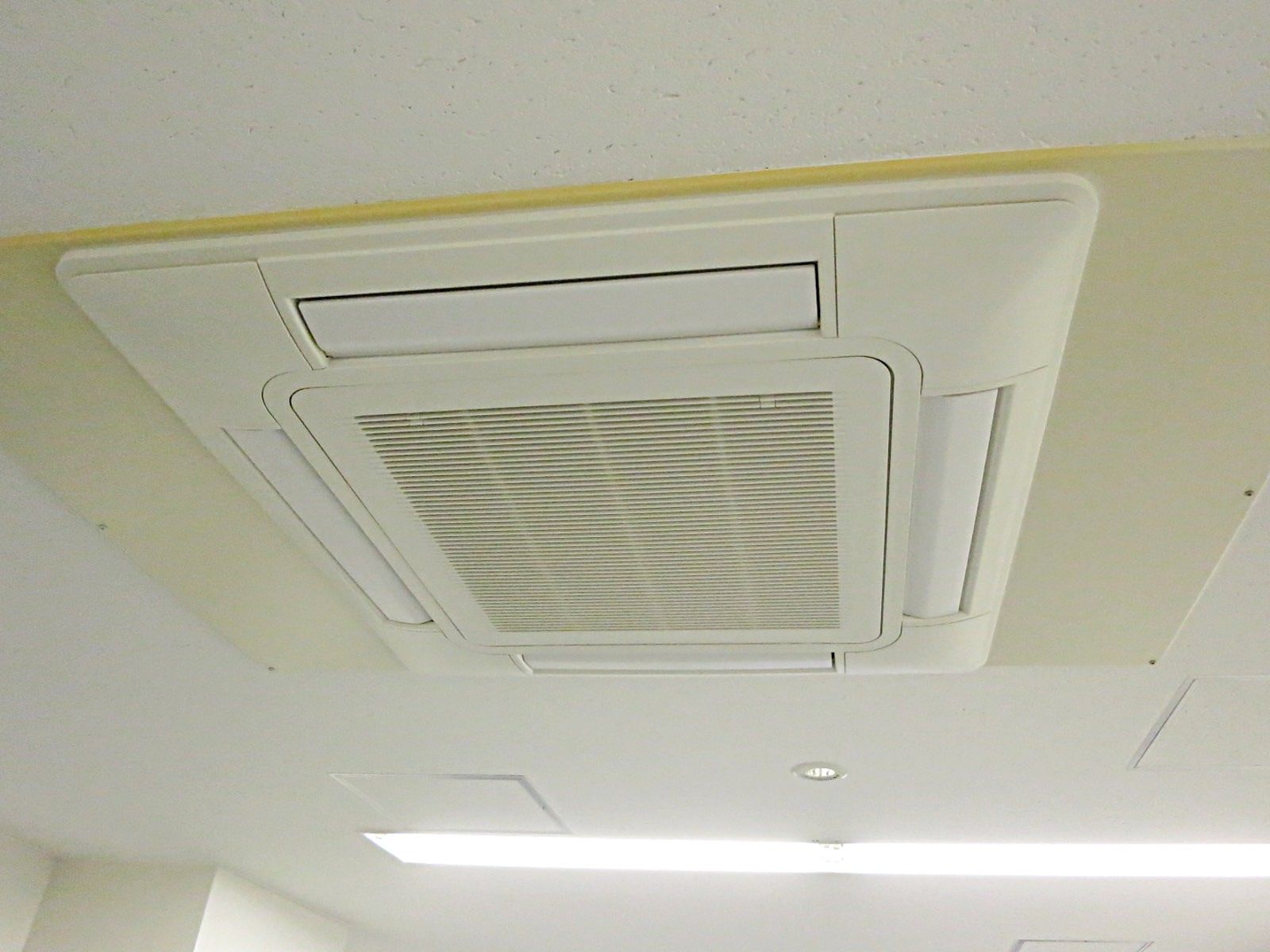 空調機器