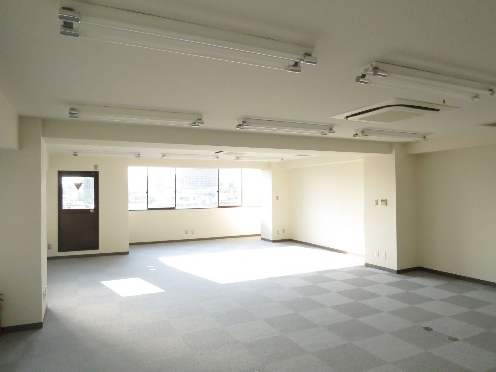 オフィス室内参考画像（5階）