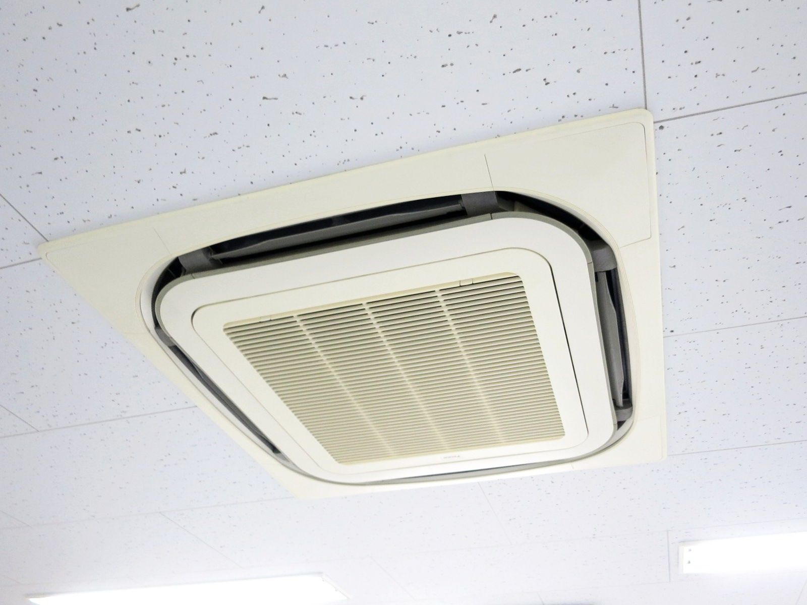 空調機器
