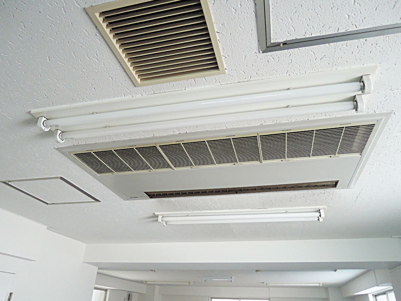 空調機器