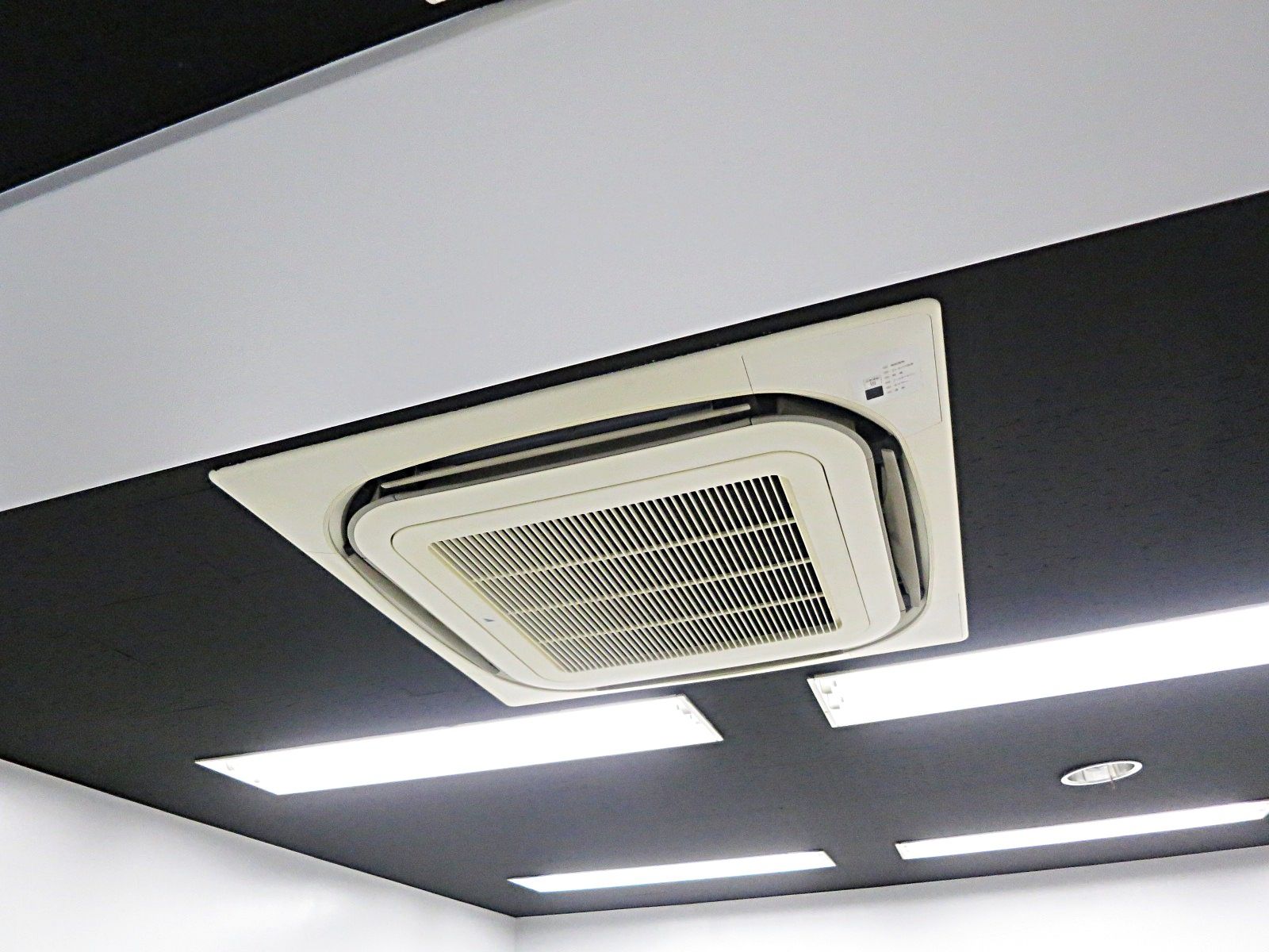 空調機器