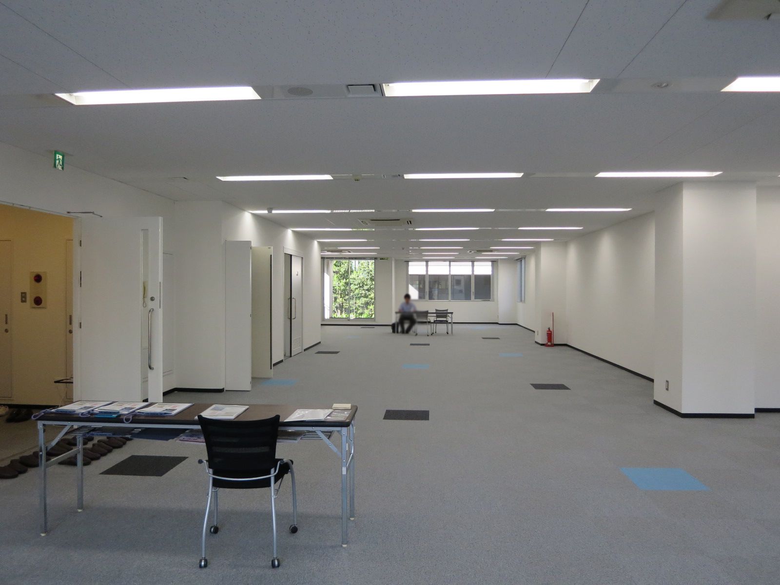別角度の様子