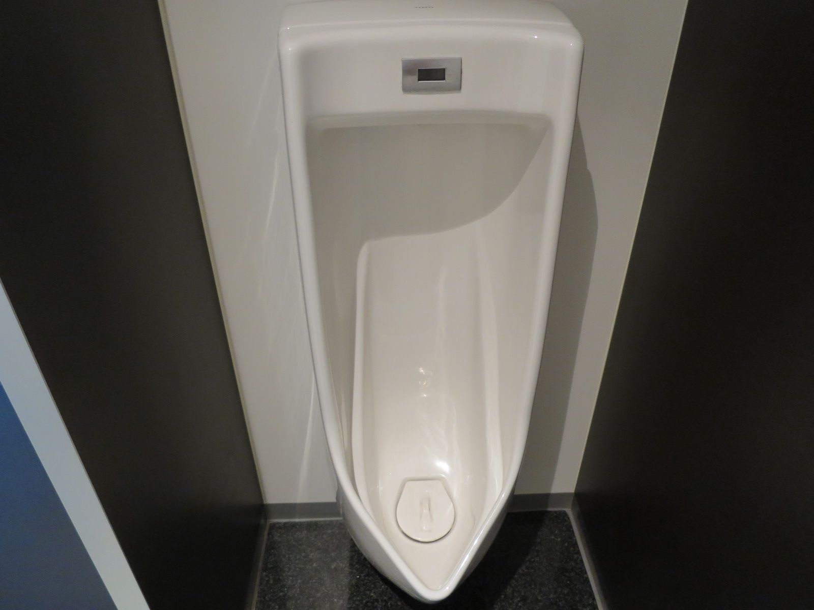男性用トイレ