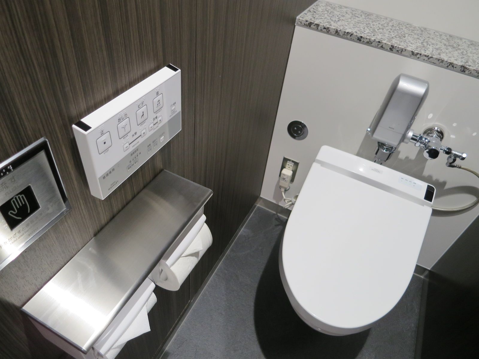 トイレ個室