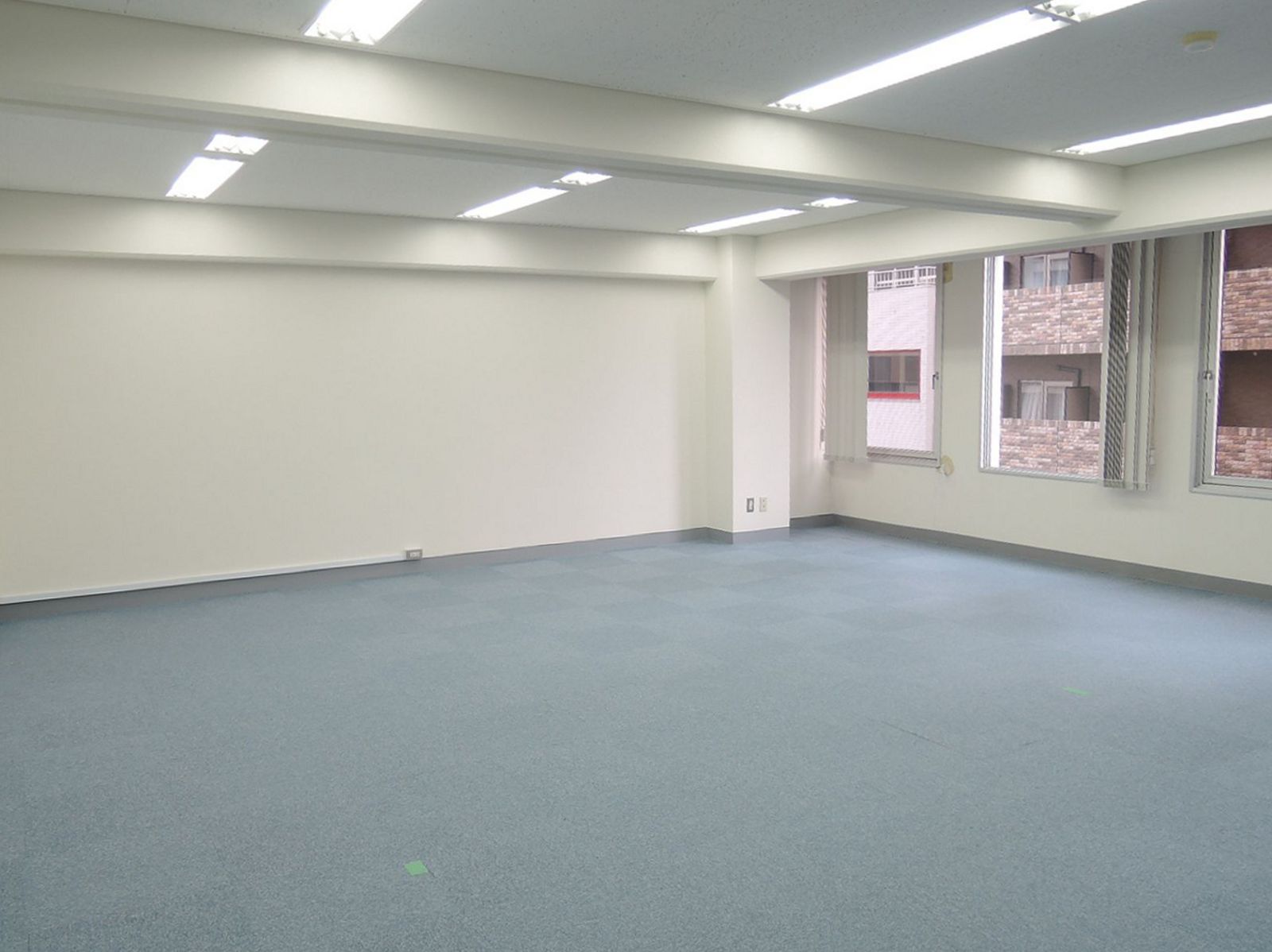 オフィス室内参考画像（6階・約26坪）