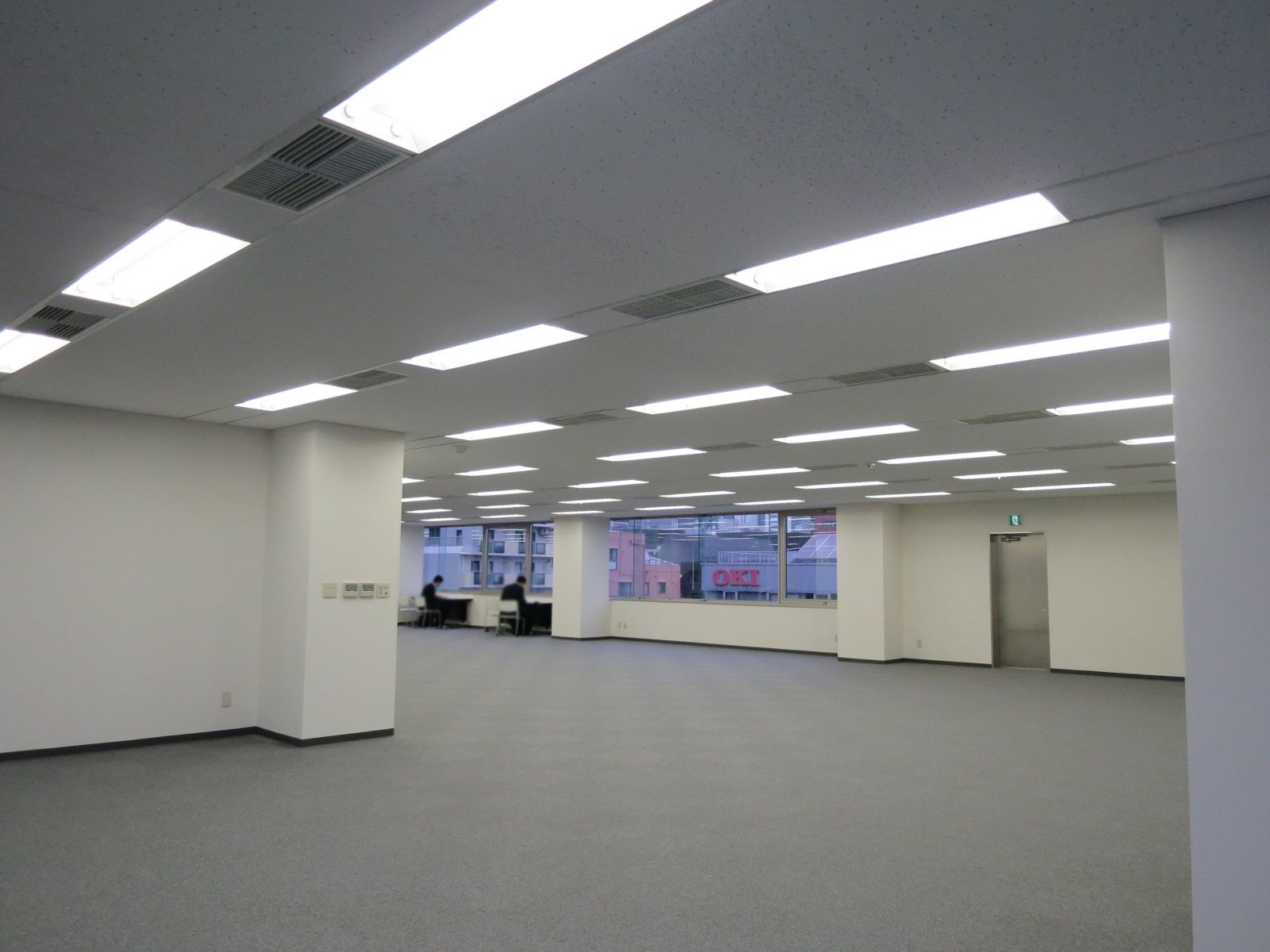 別角度の様子