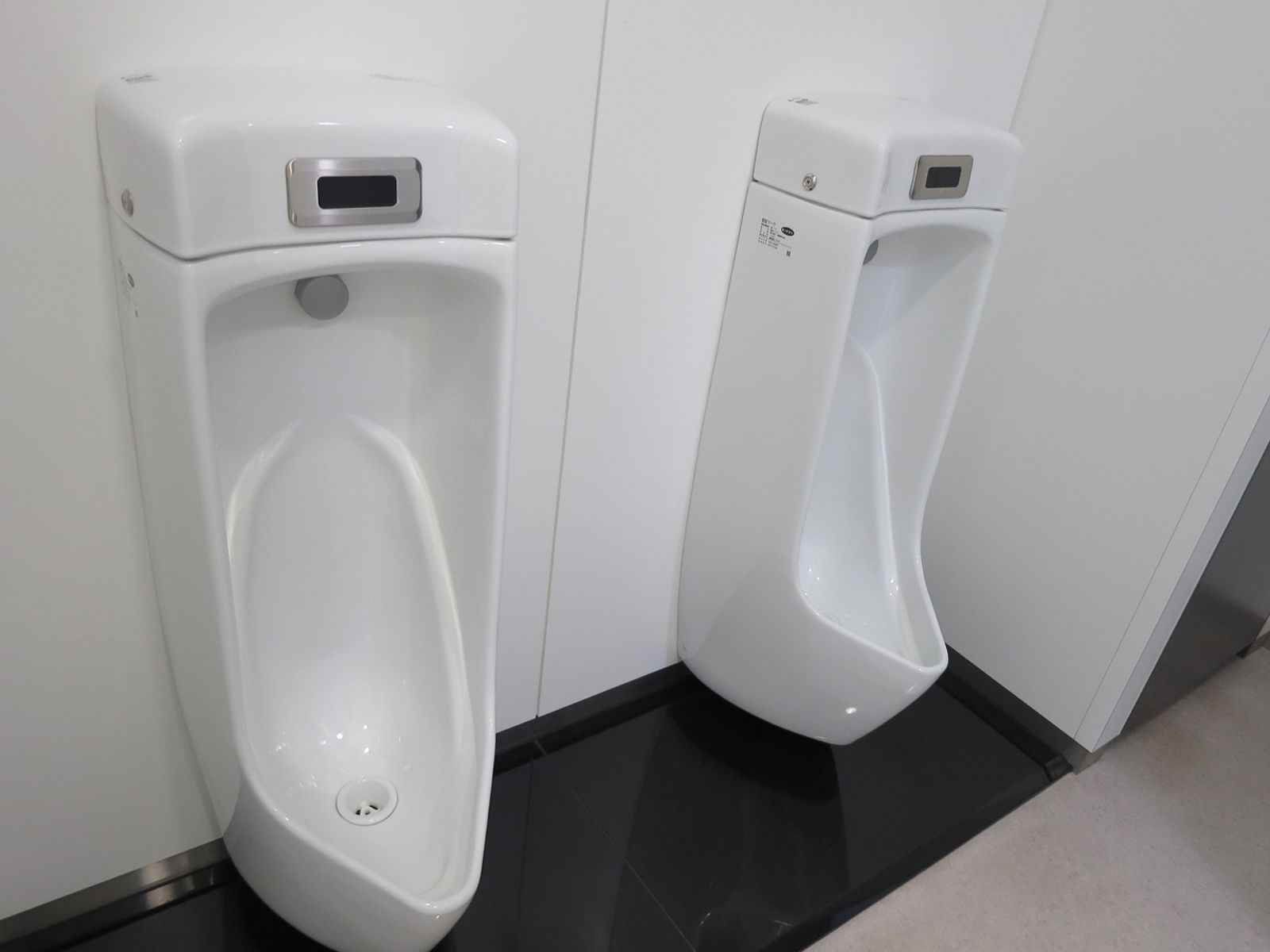 男性用トイレ