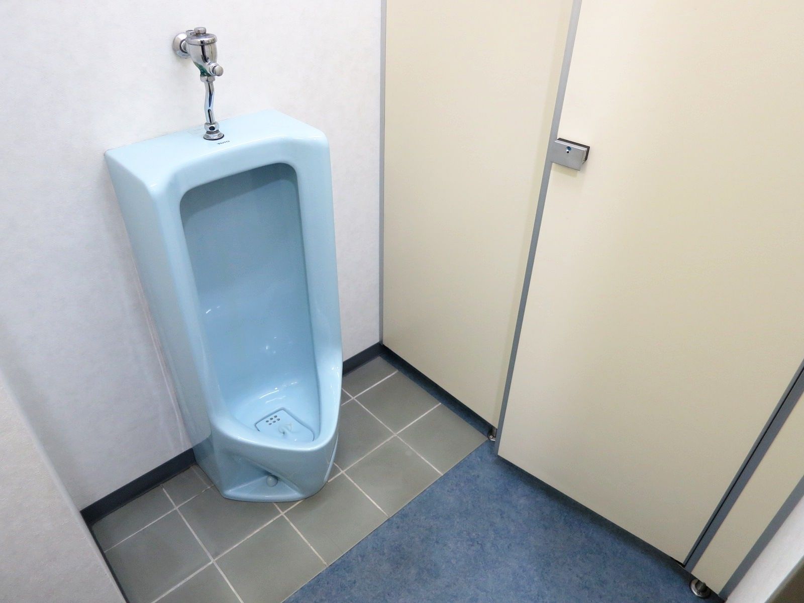 男性用トイレ