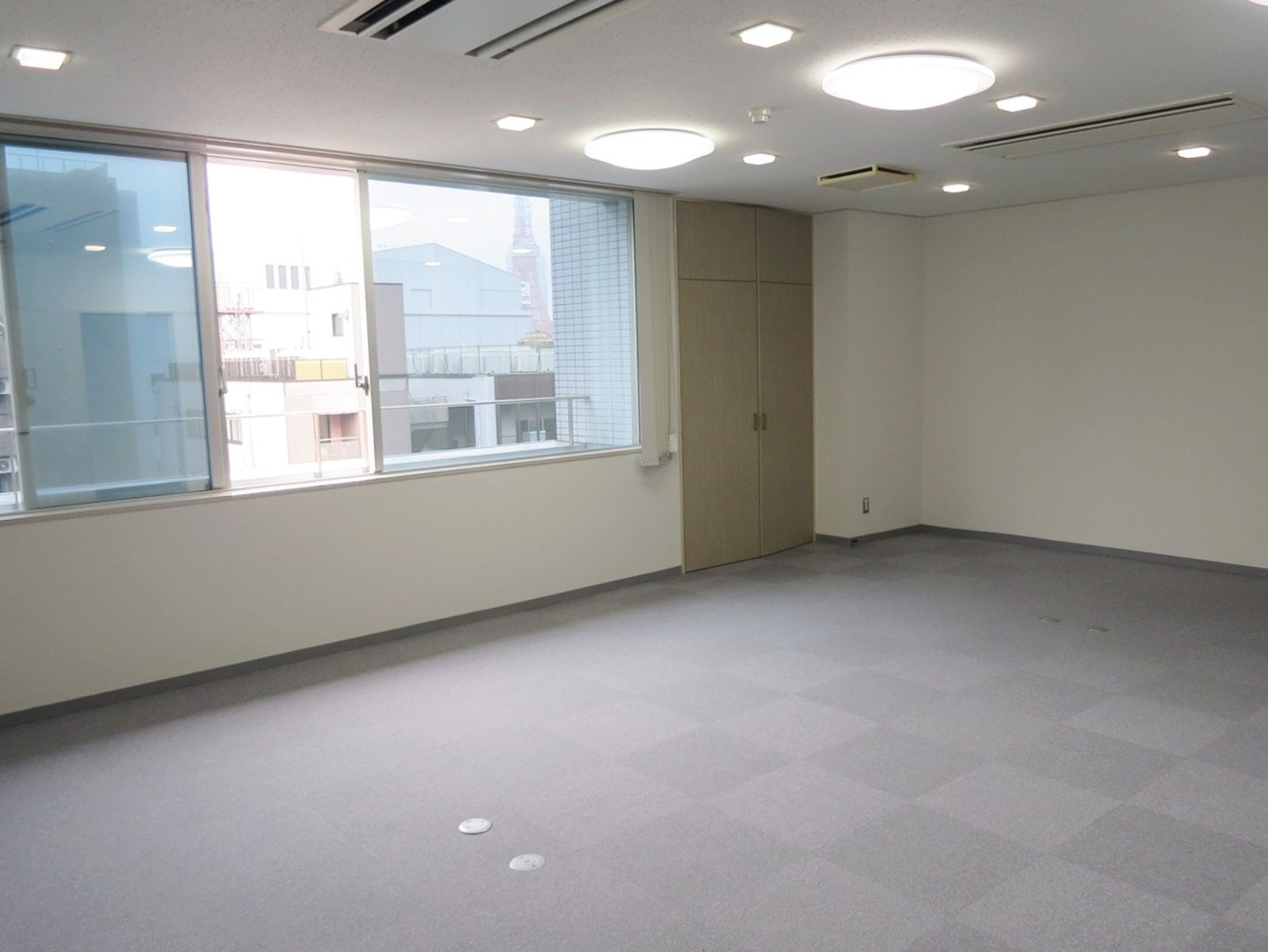 オフィス室内参考画像（902号室）