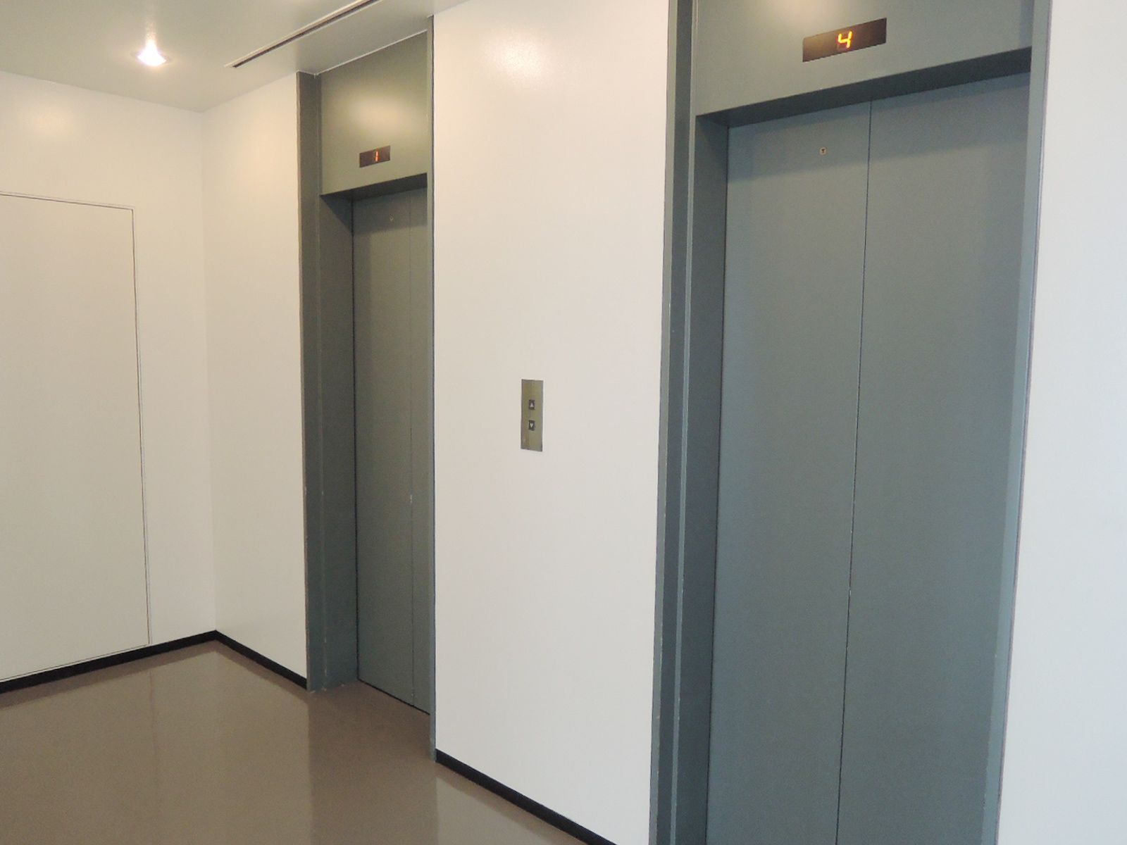 エレベーターホール