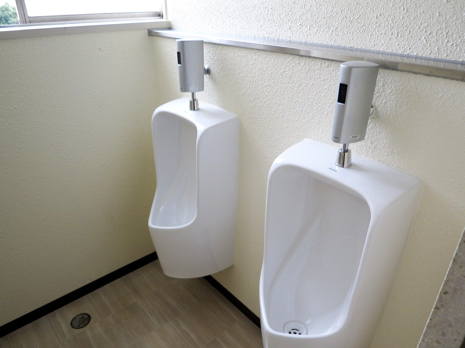 男性用トイレ