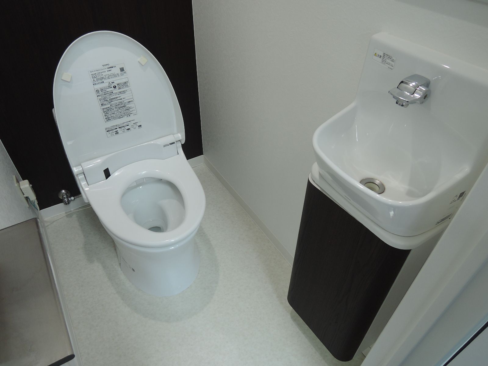 男女別トイレ個室