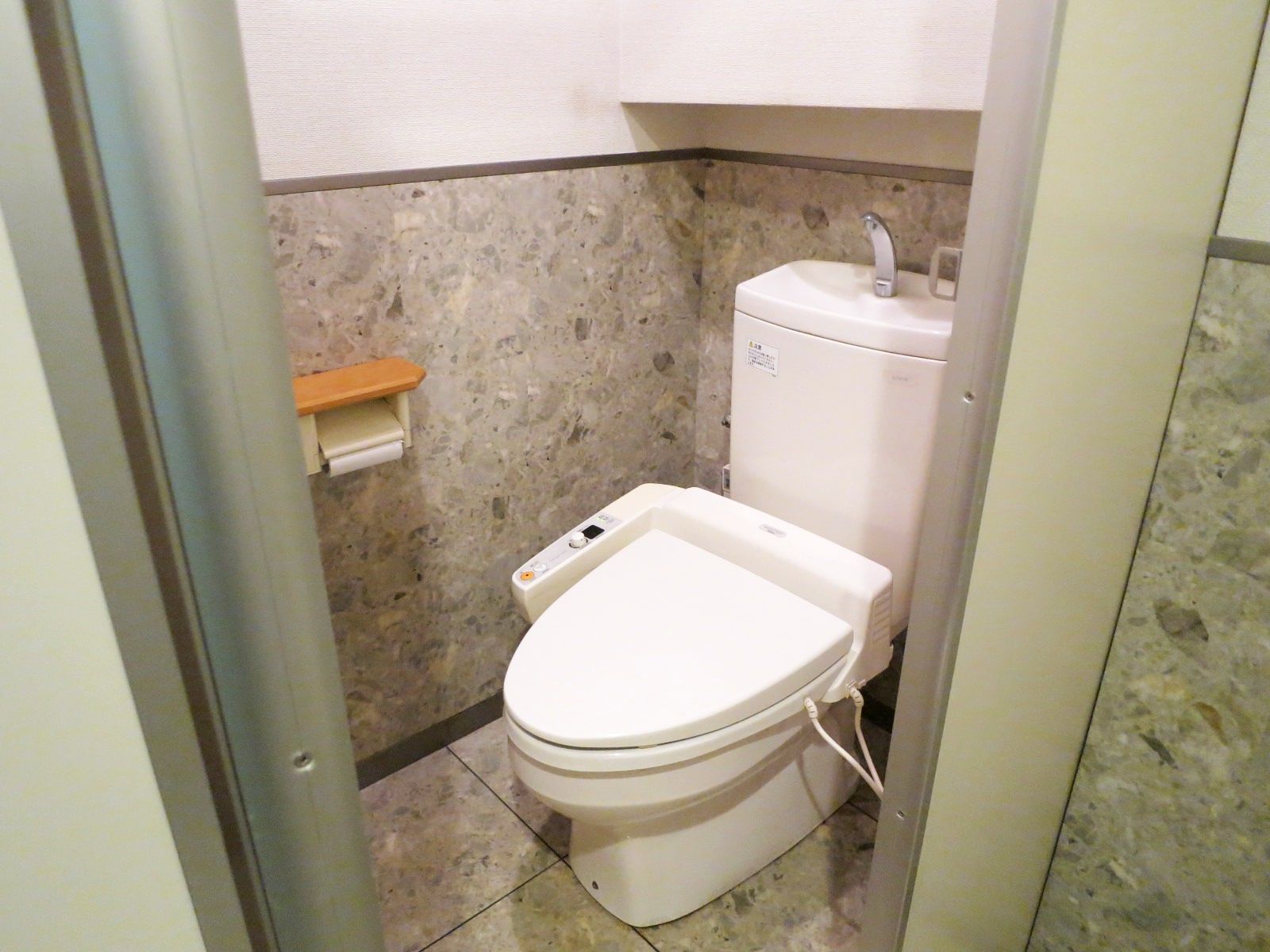 トイレ個室