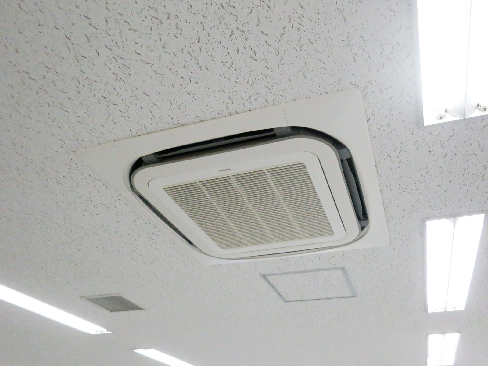 空調機器