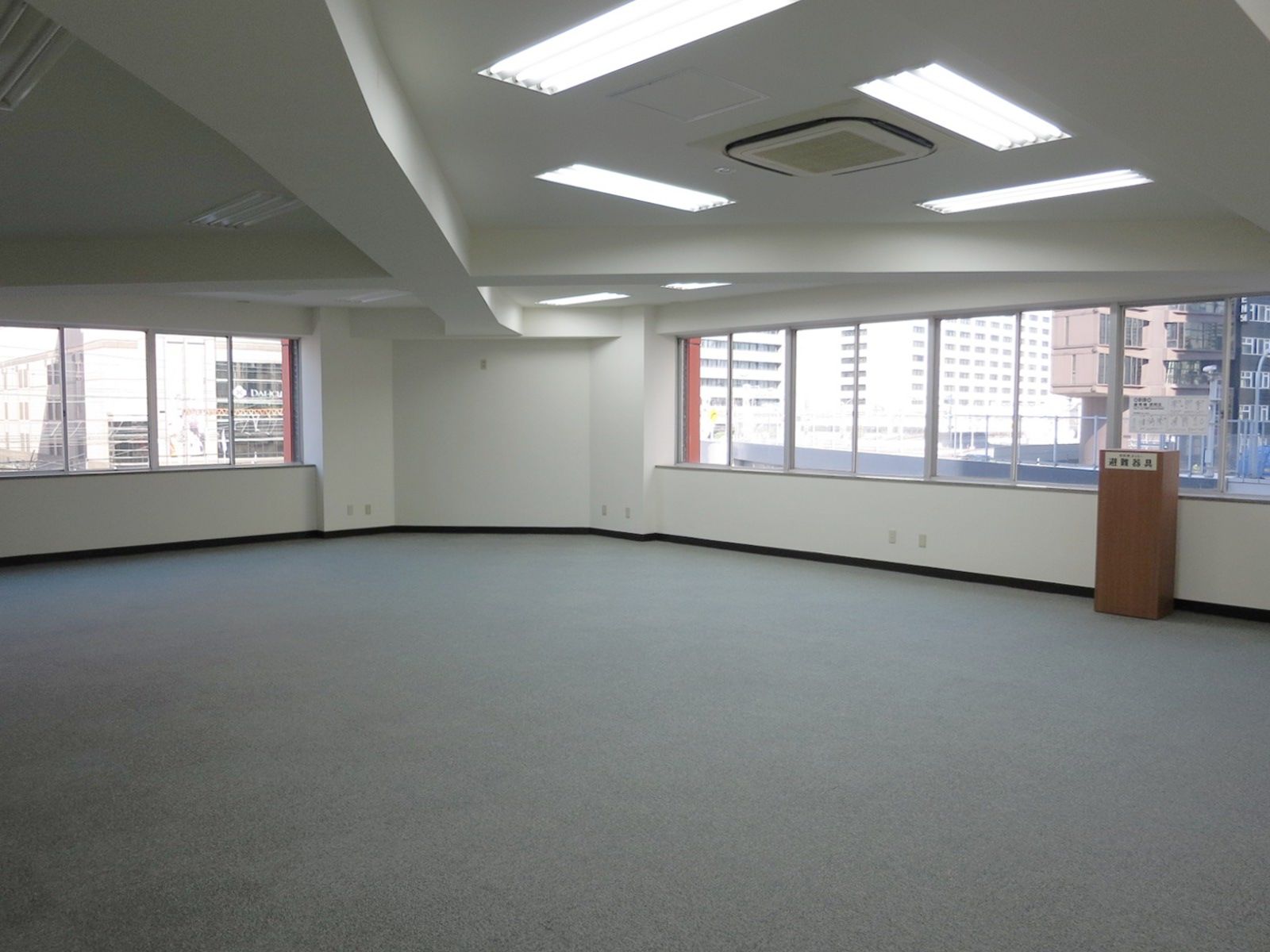 オフィス室内参考画像（4階）
