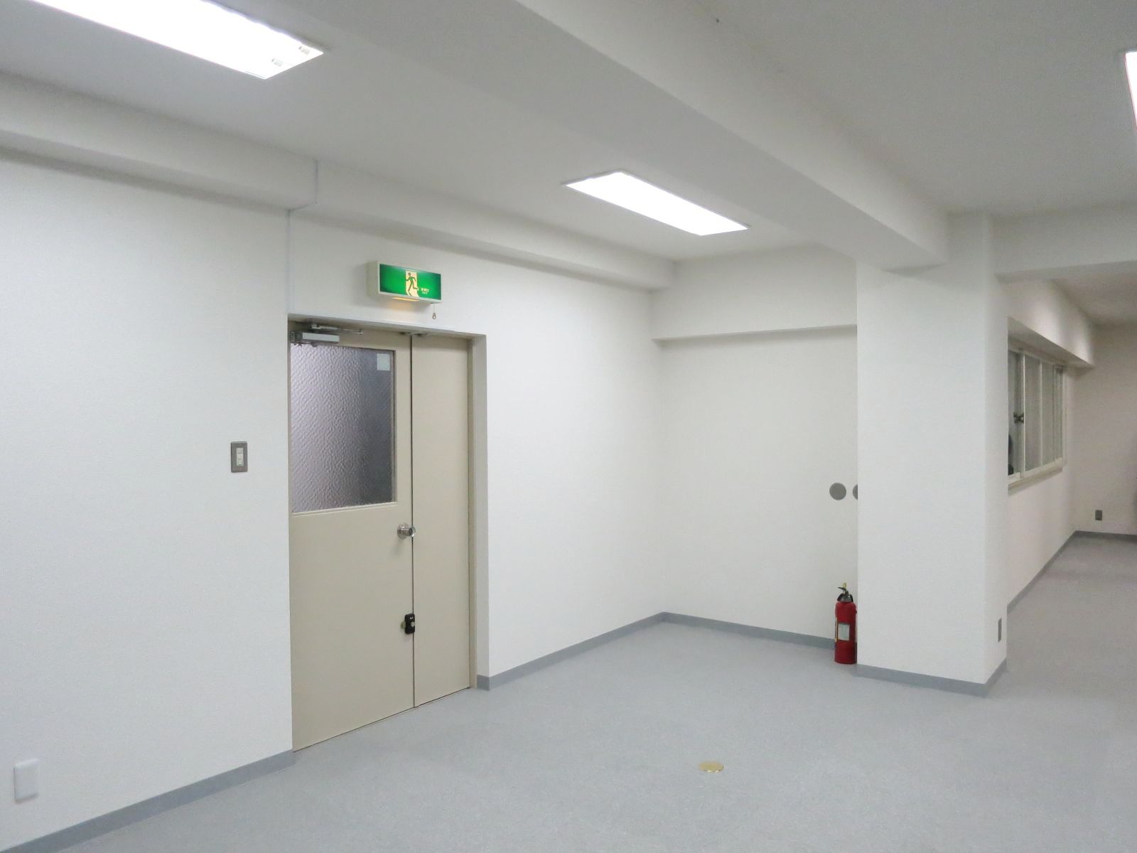 貸室出入口