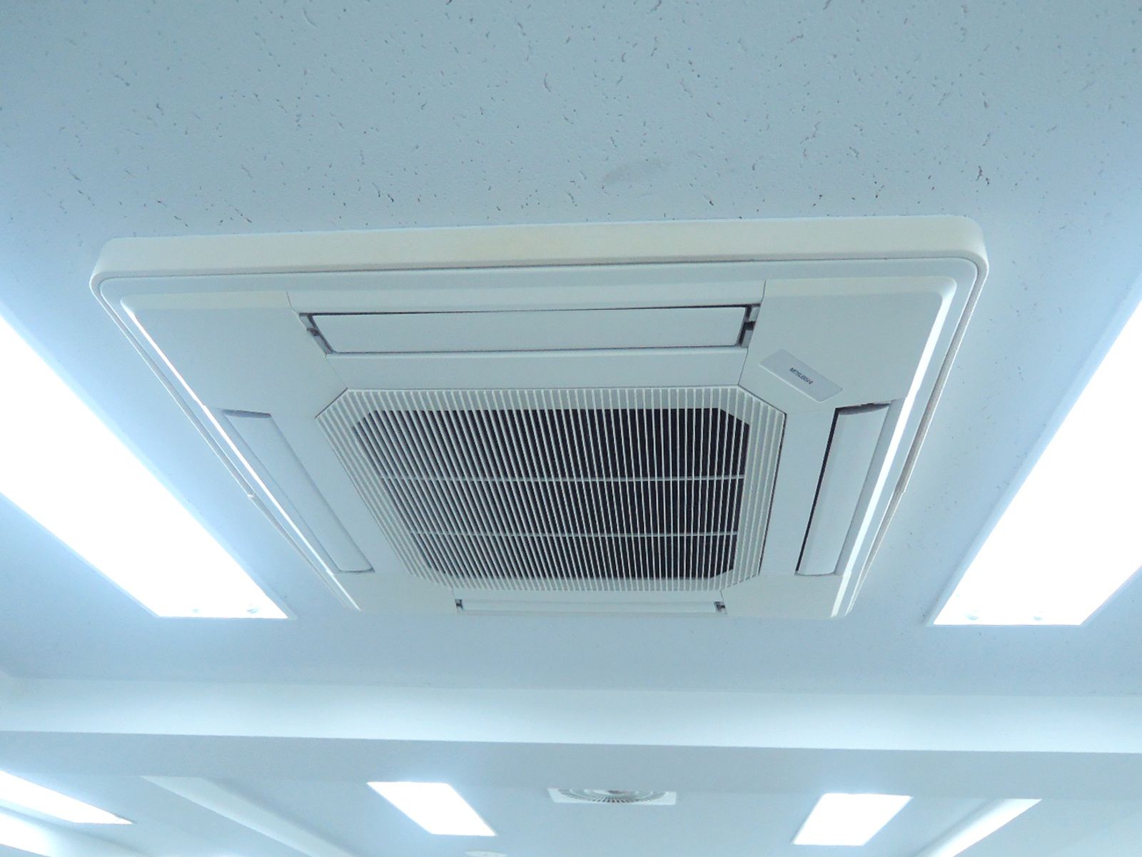 空調機器
