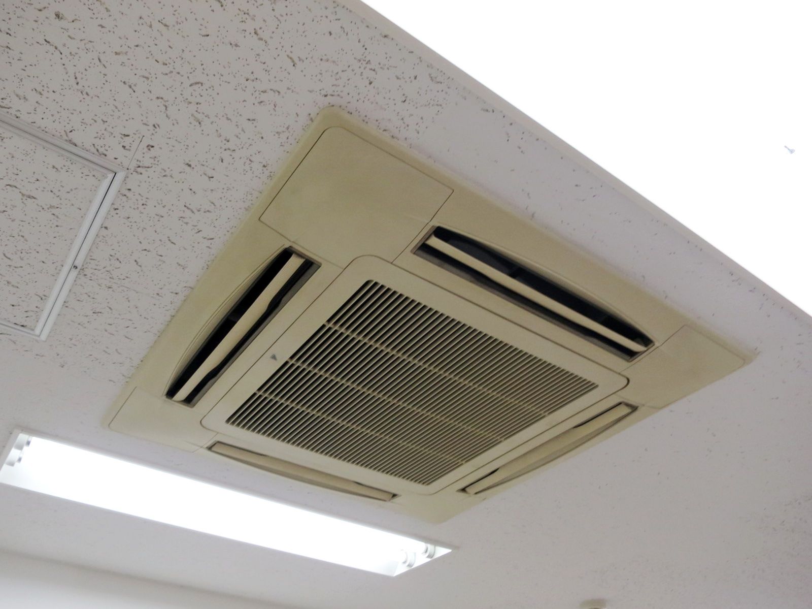 空調機器