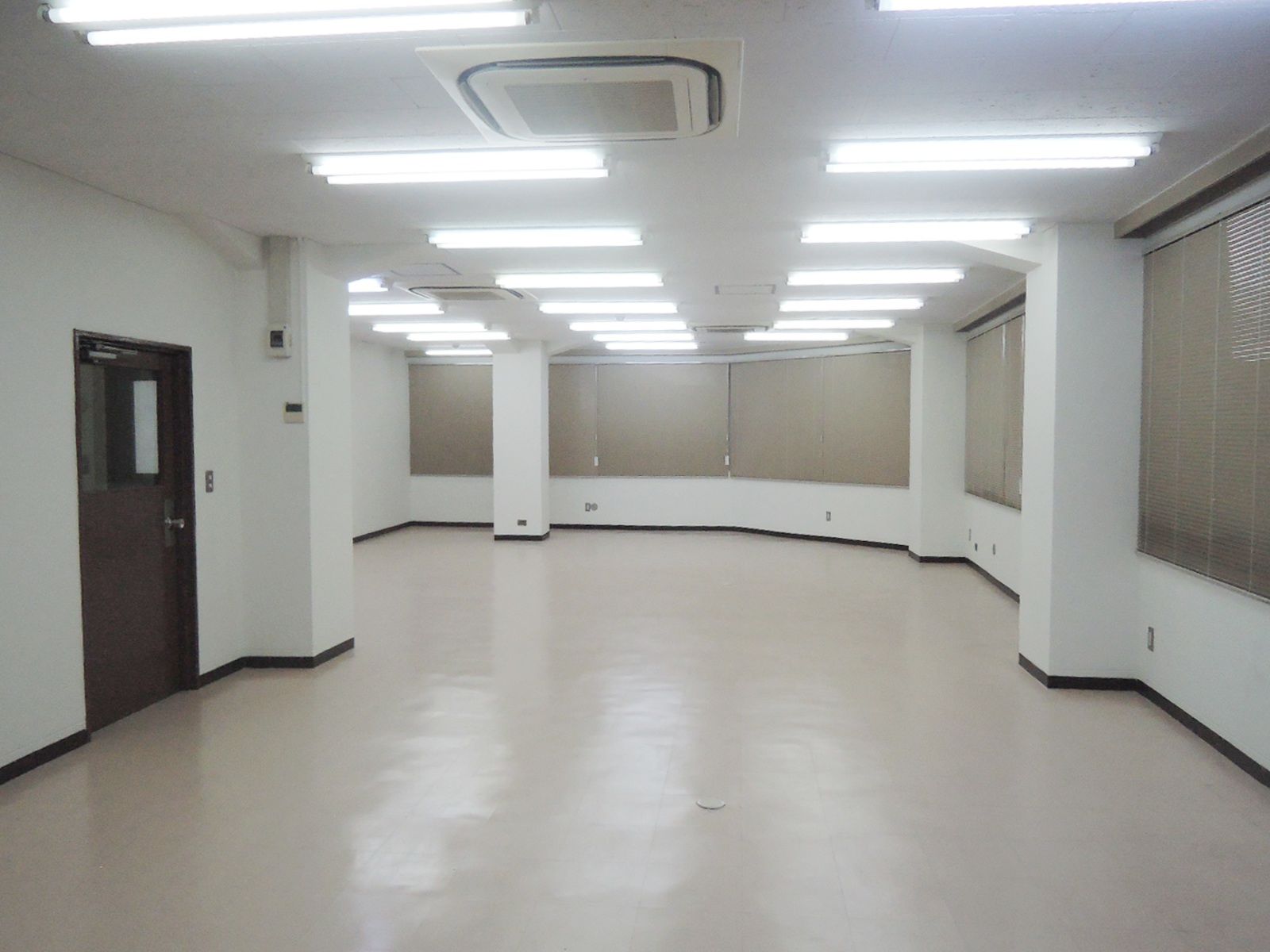 オフィス室内参考画像（2階・36坪）