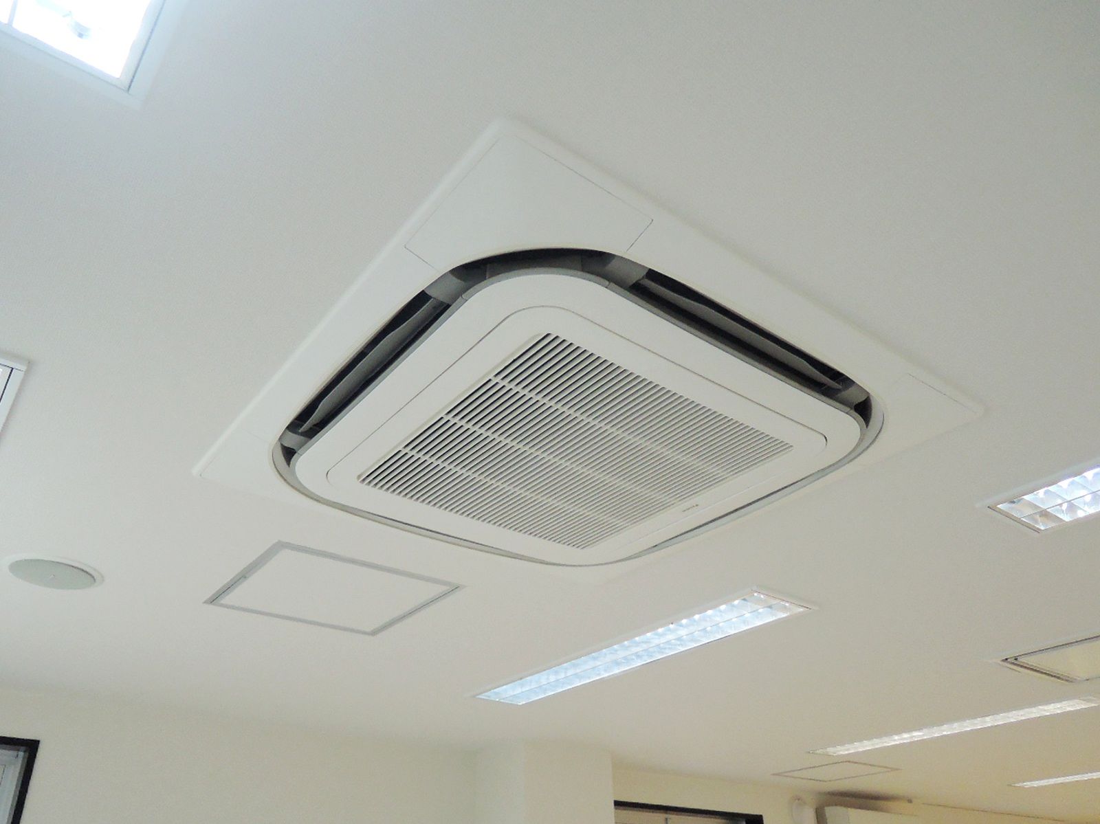 空調機器
