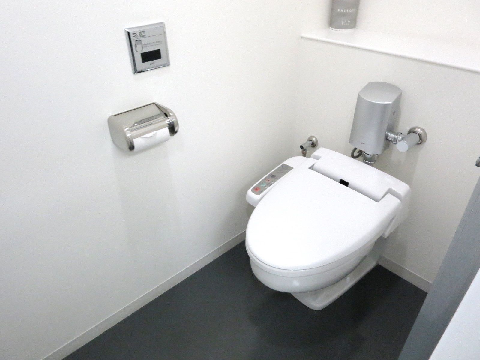 男女別トイレ個室
