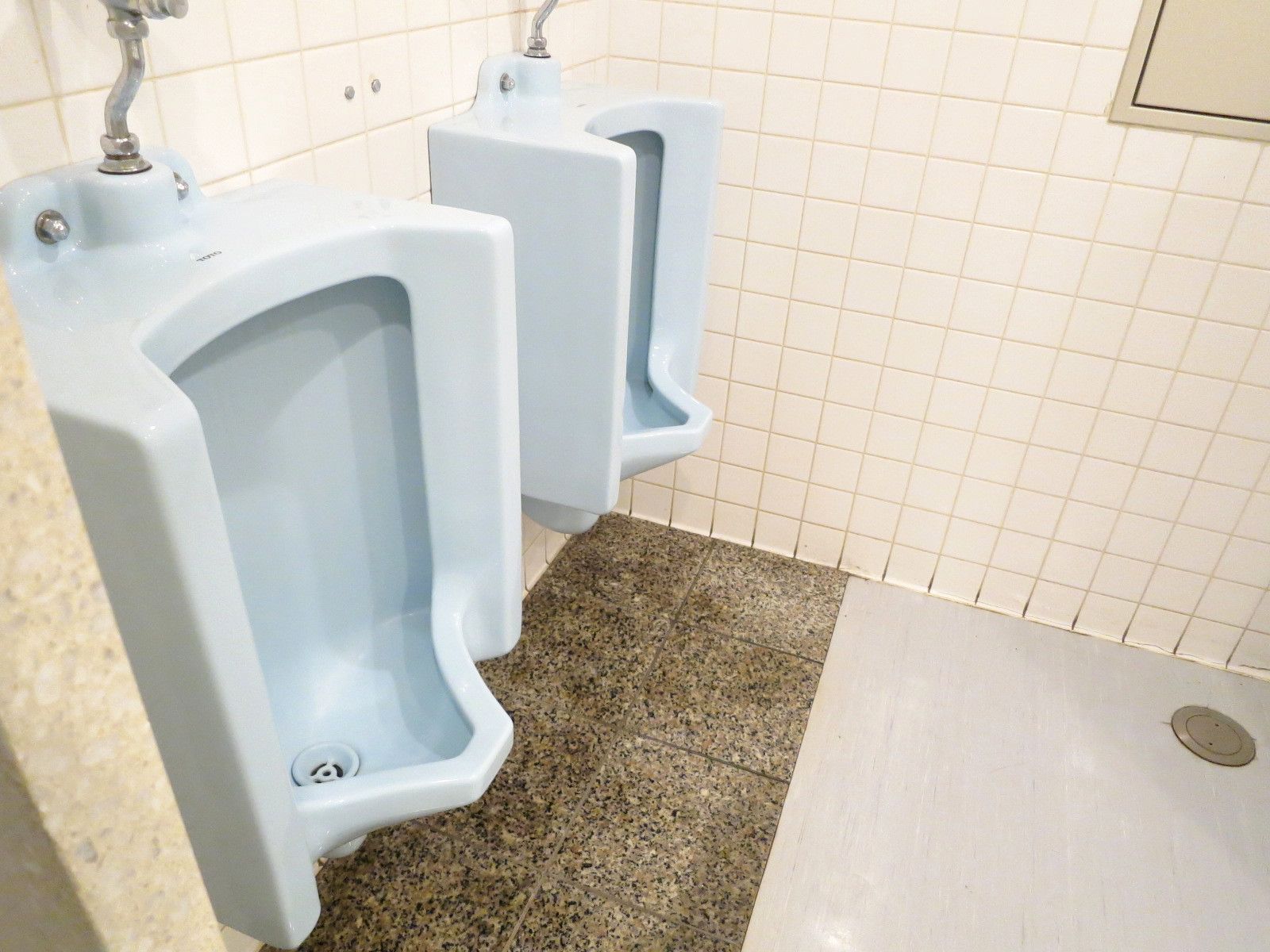 男性用トイレ