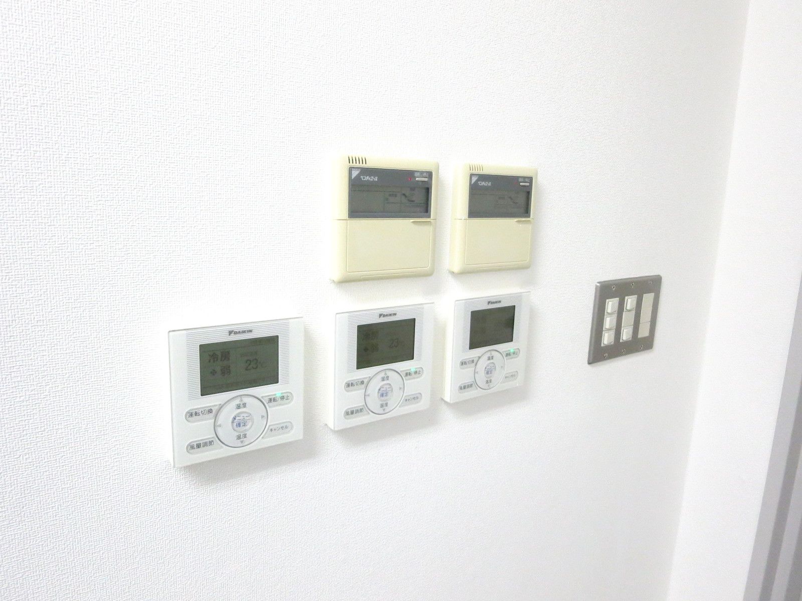 スイッチ類