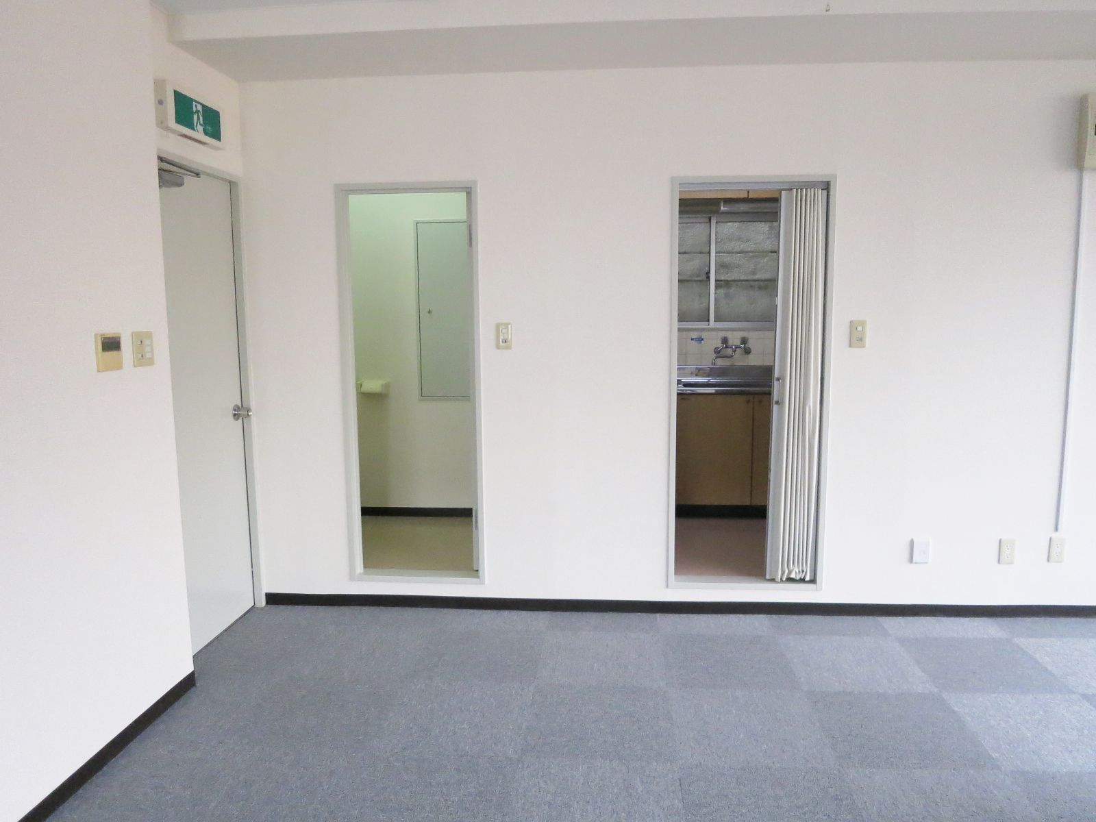 給湯室・お手洗い入口
