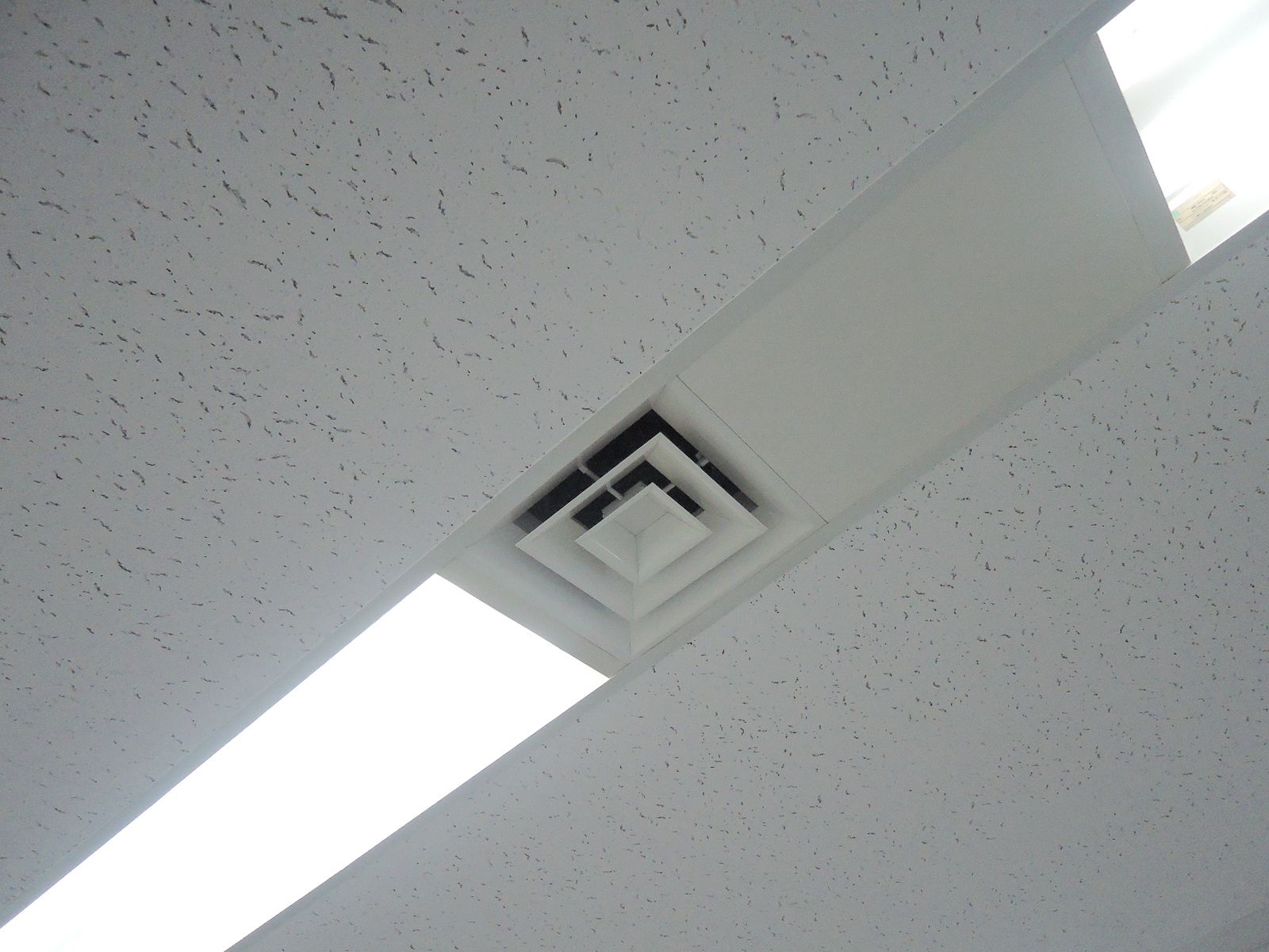 空調機器