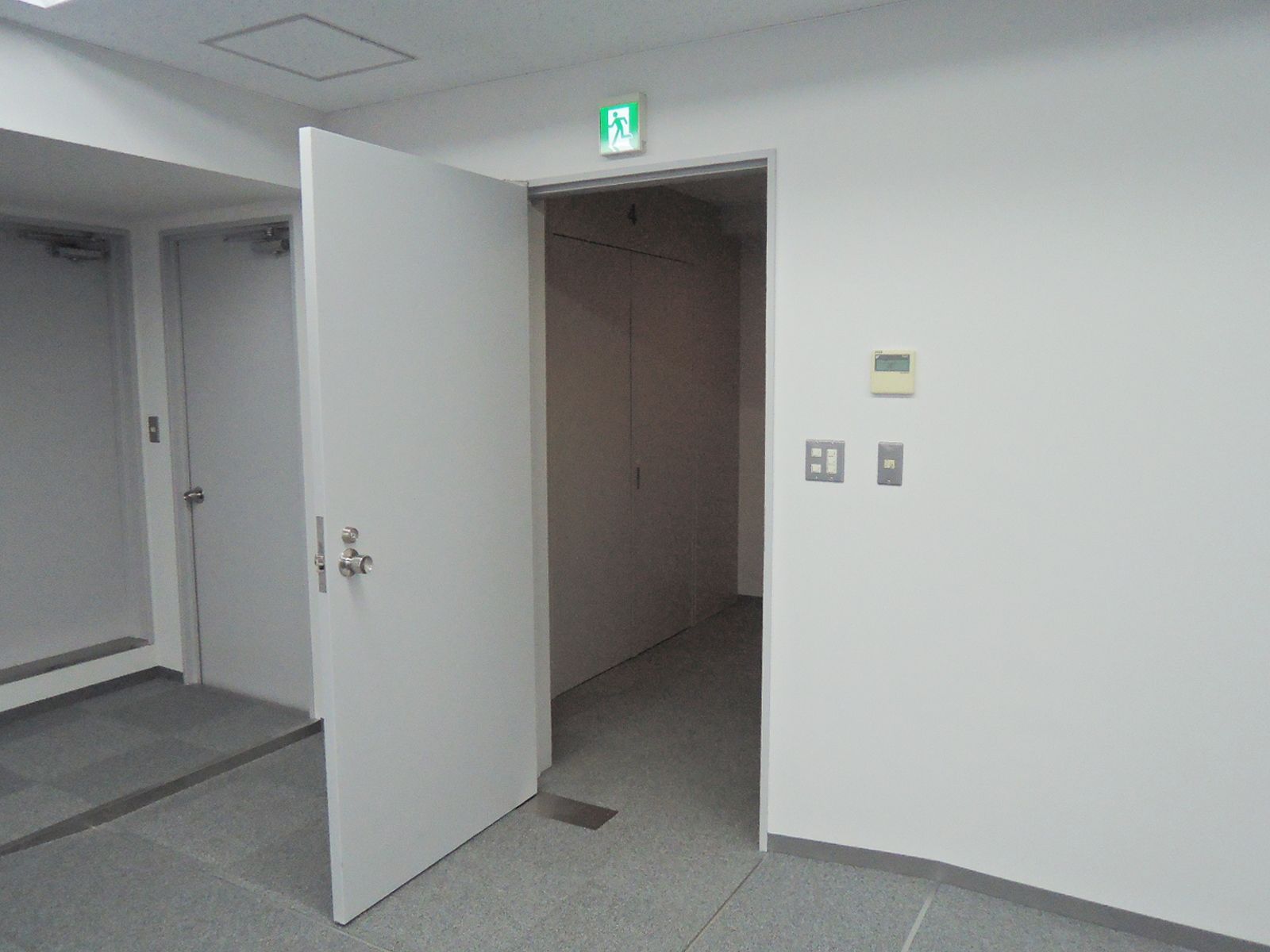 貸室出入口