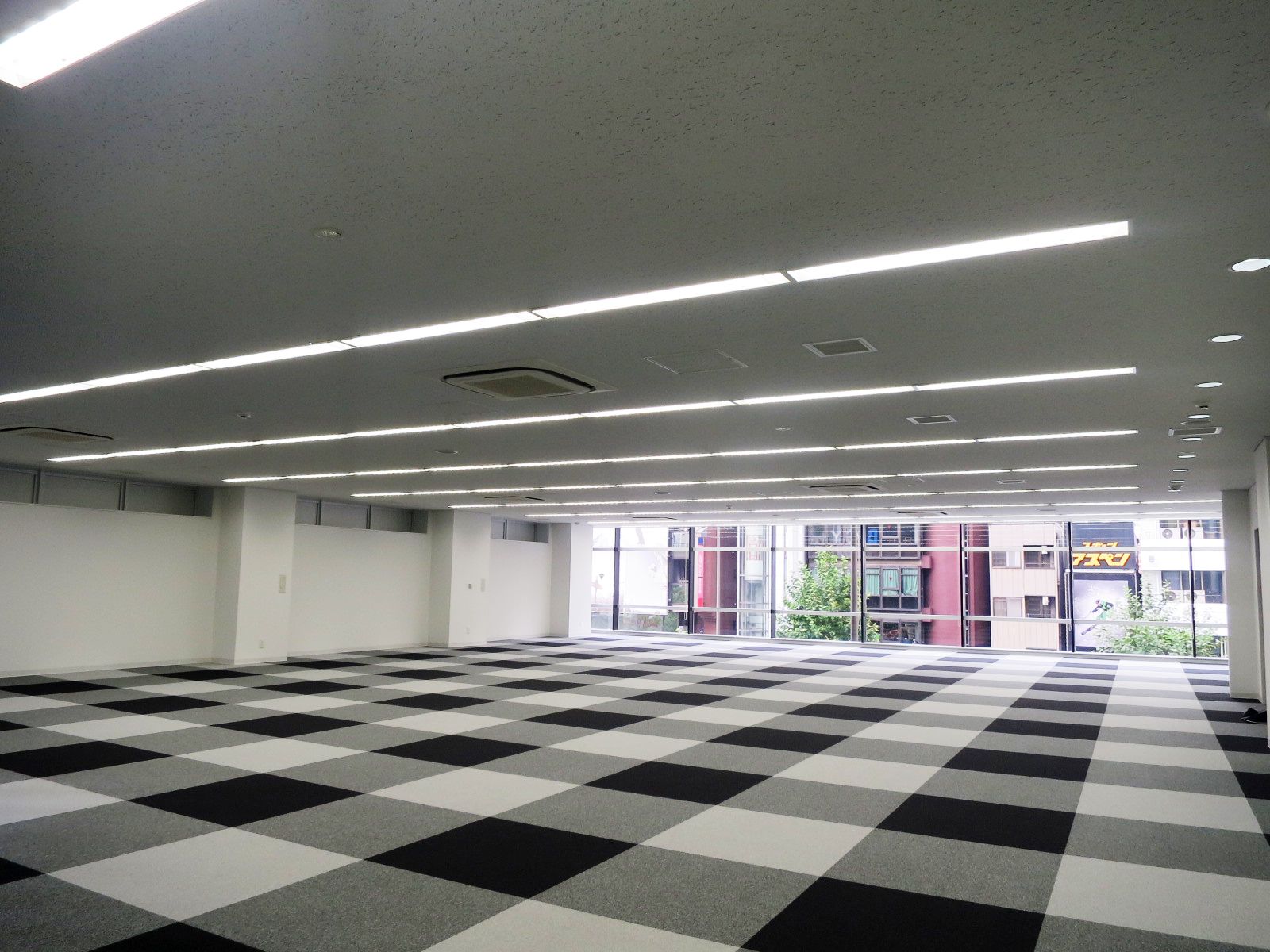 別角度の様子