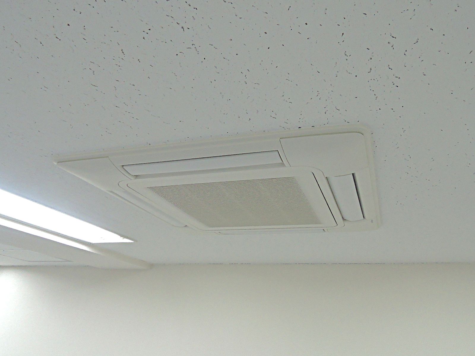 空調機器