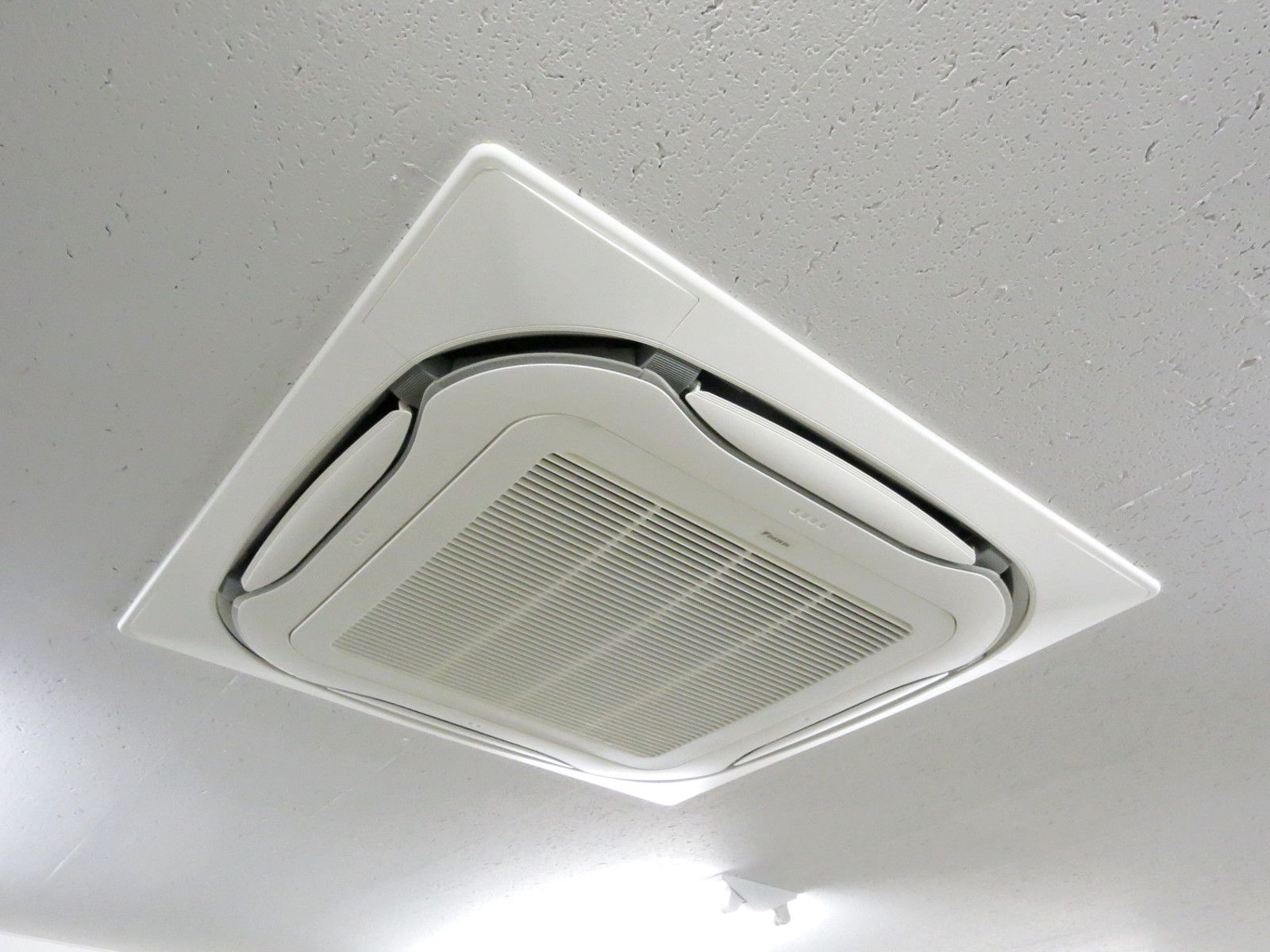 空調機器