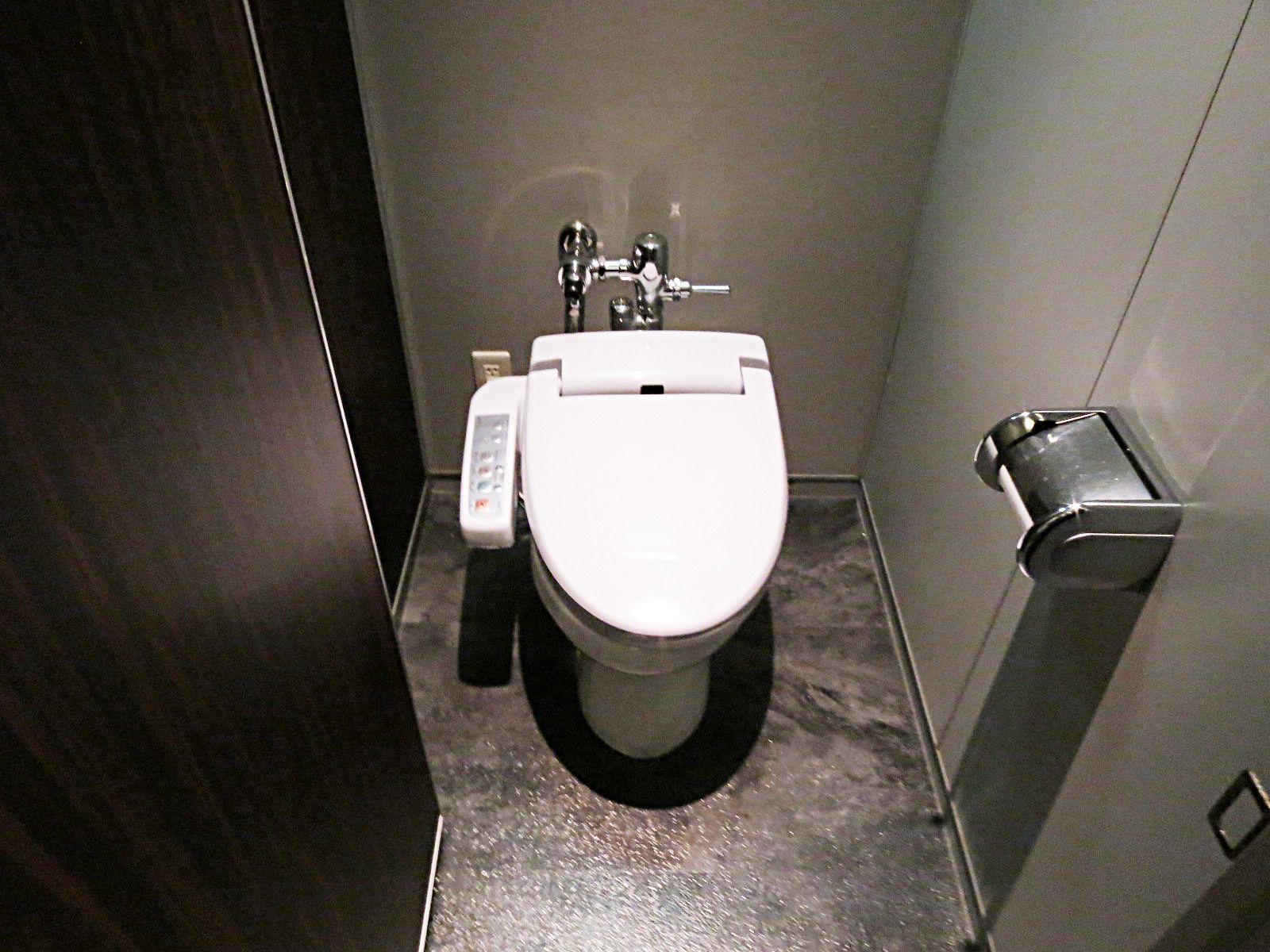 男女別トイレ個室
