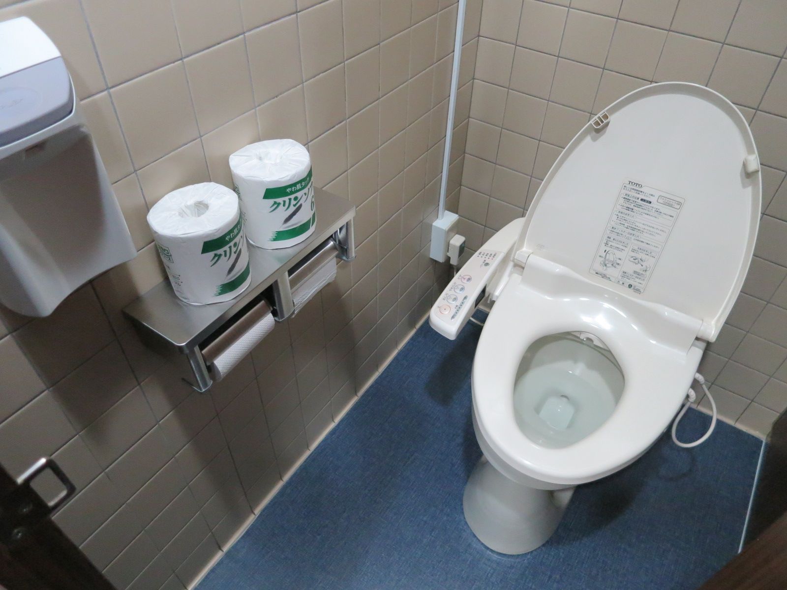 男女別トイレ個室