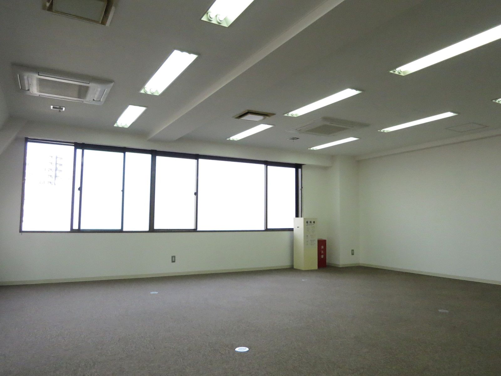 オフィス室内参考画像（4階）