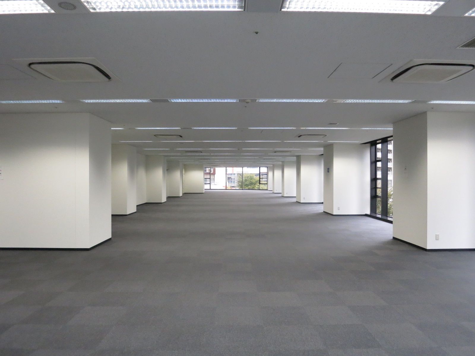 オフィス室内参考画像(3階西側)