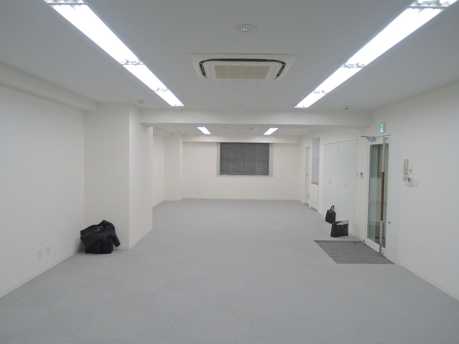 別角度の様子