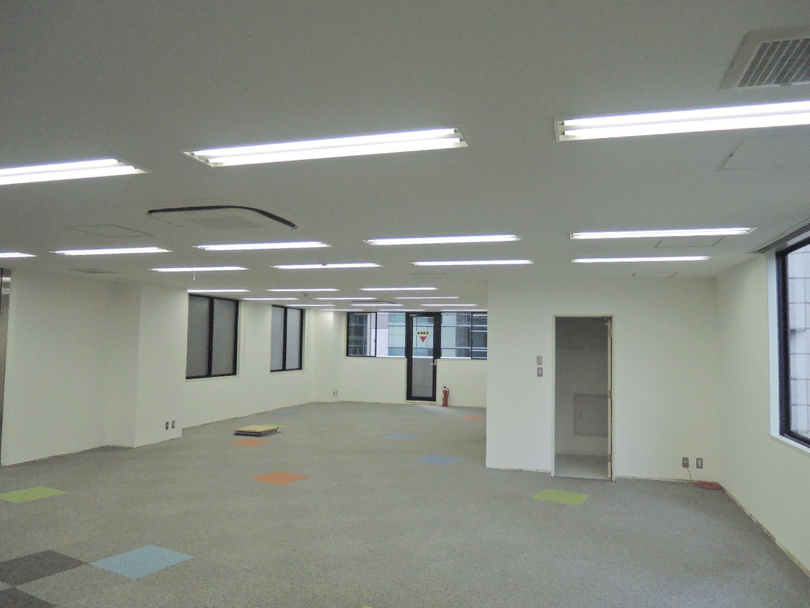 オフィス室内参考画像(5階)