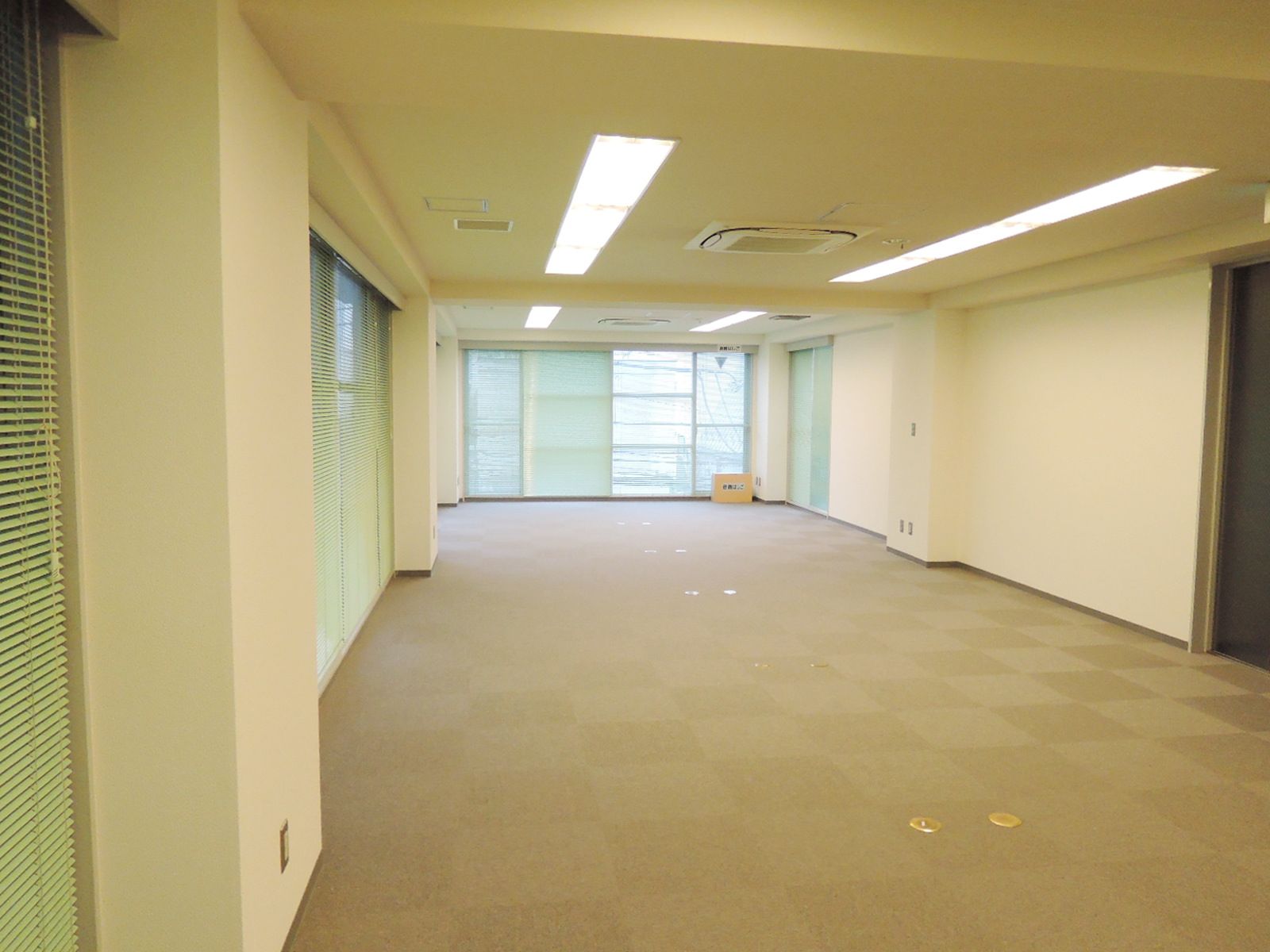 オフィス室内参考画像（3階）
