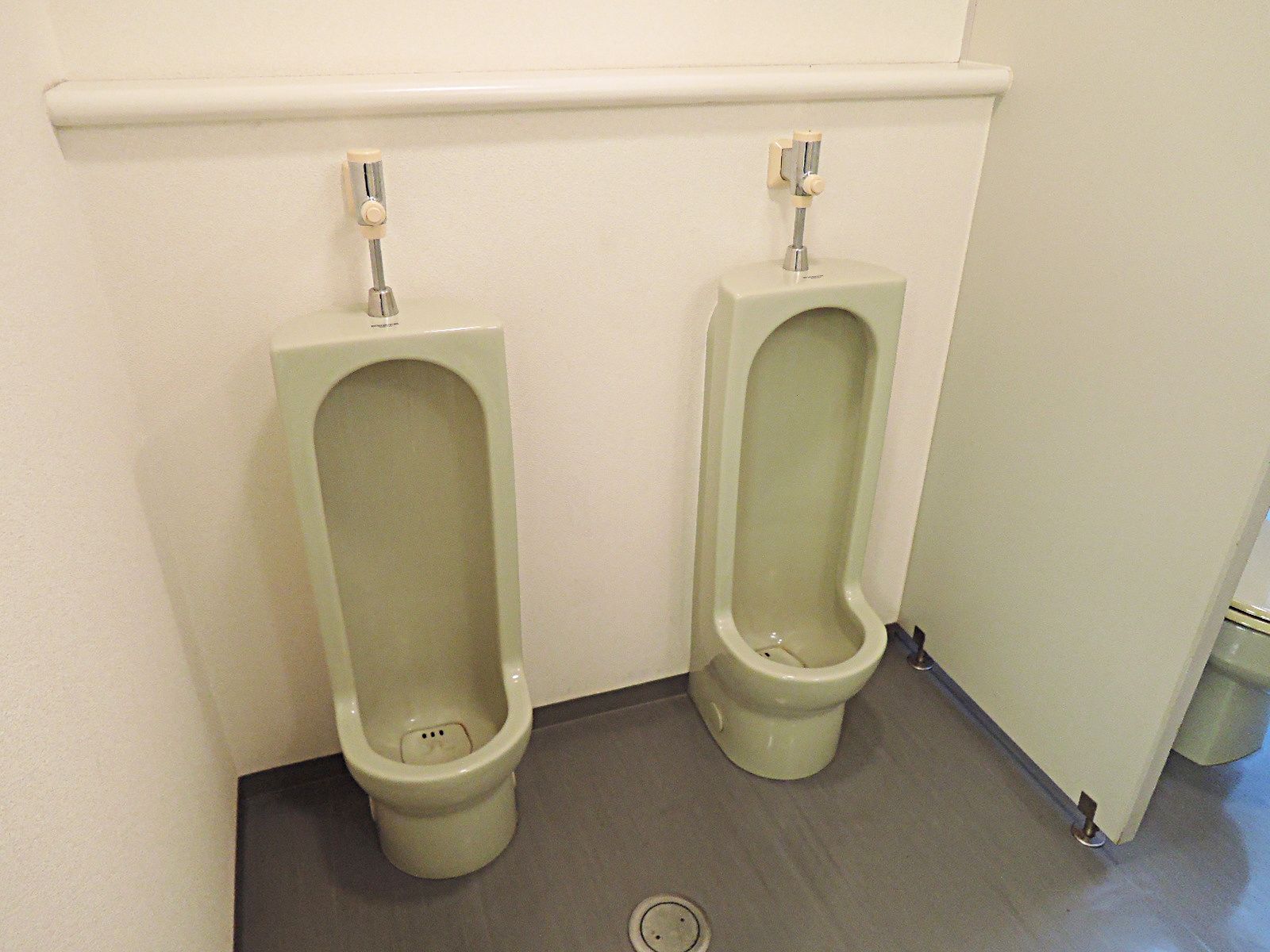 男性用トイレ