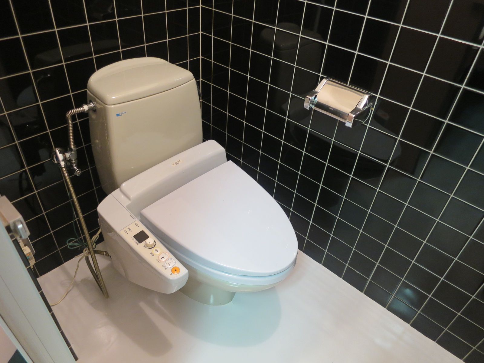 男女別トイレ個室