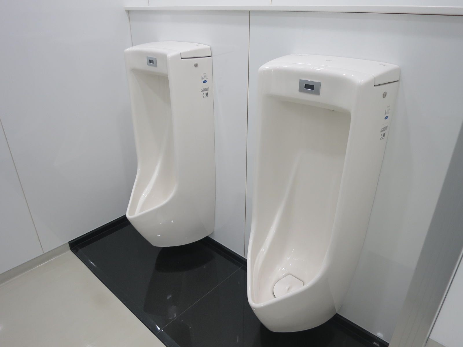 男性用トイレ