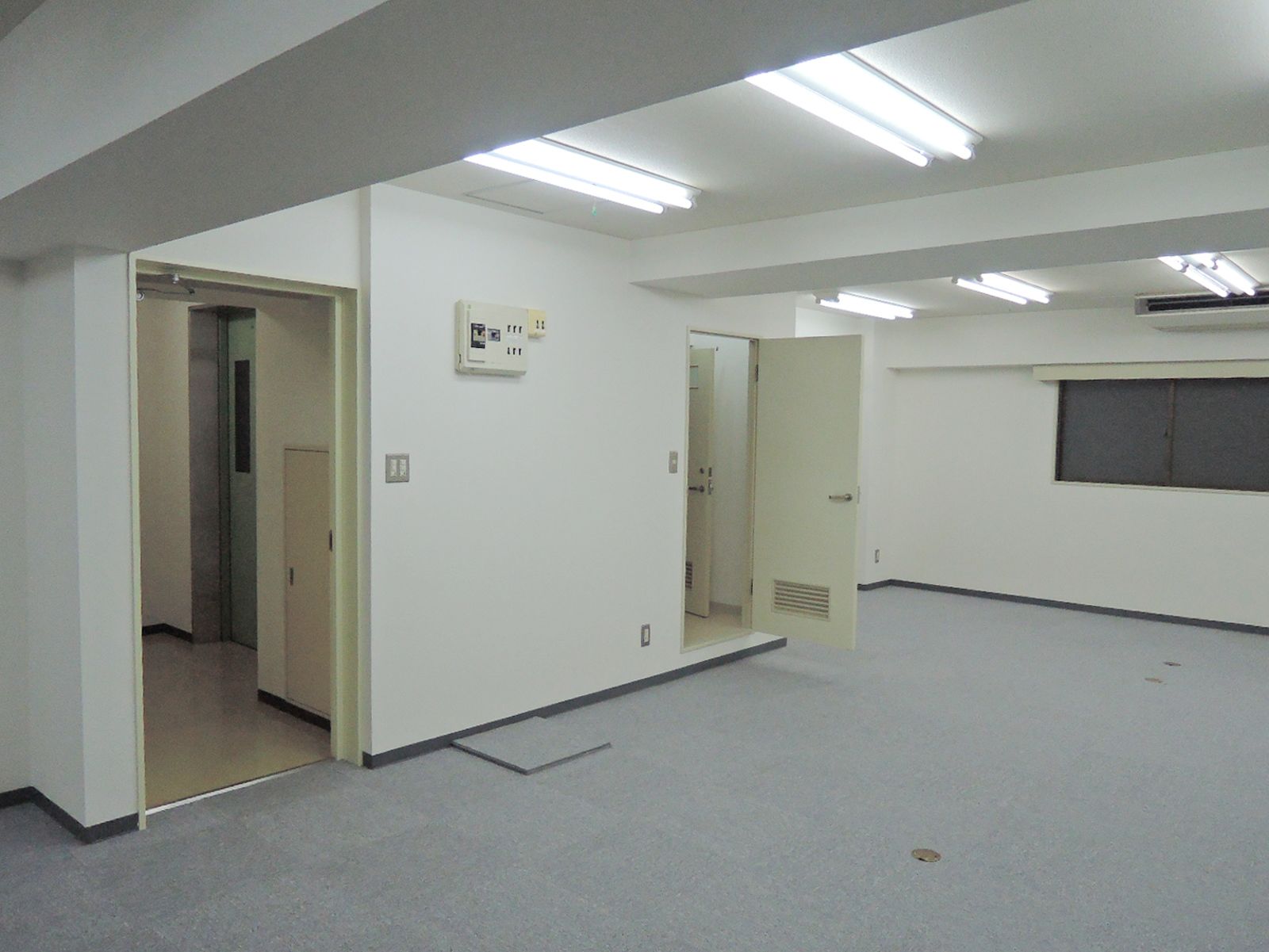 別角度の様子