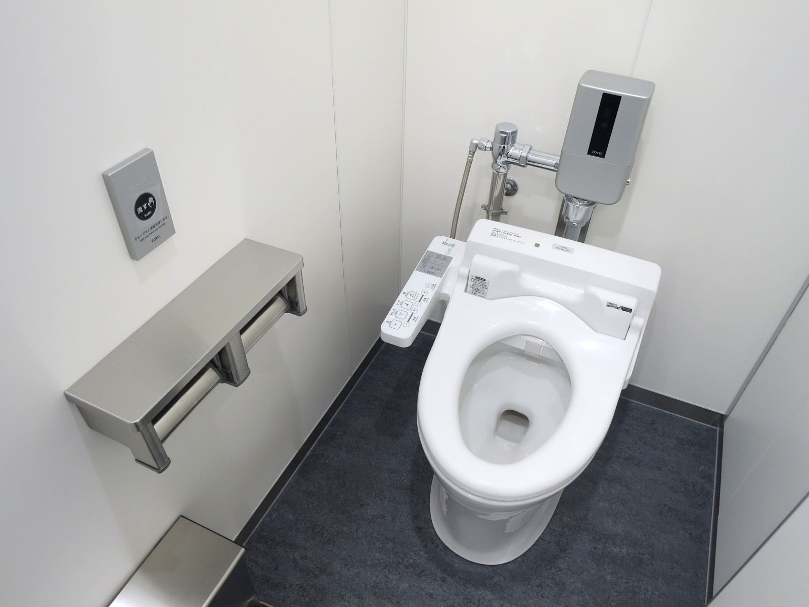 男女別トイレ個室