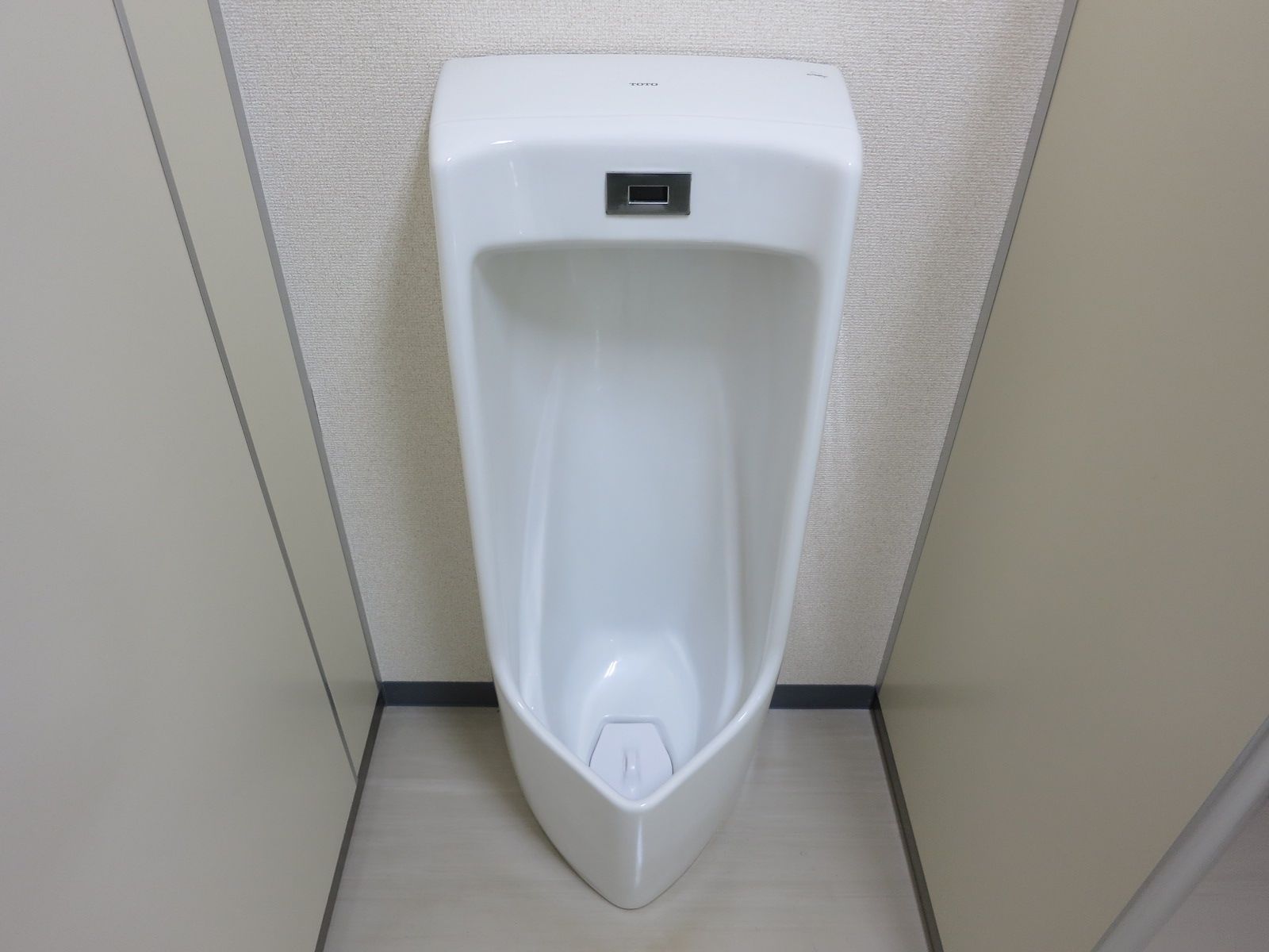 男性用トイレ