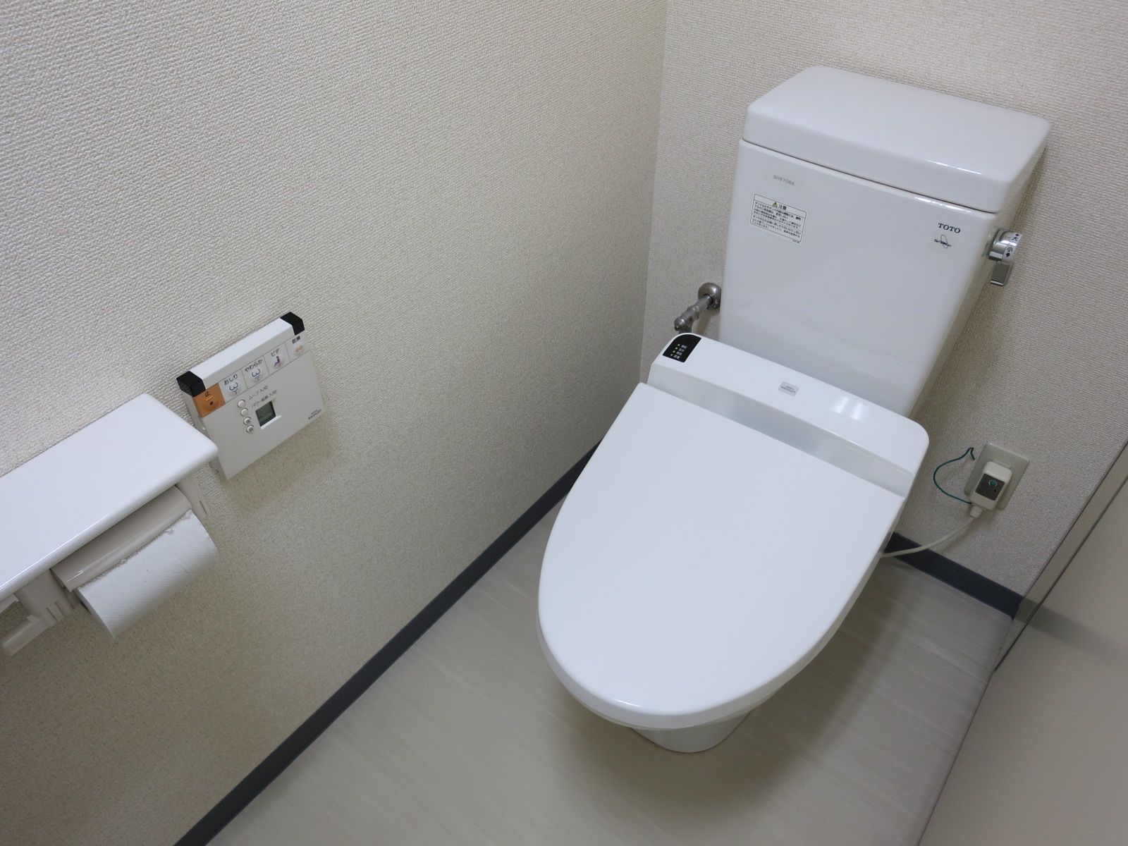 男女別トイレ個室