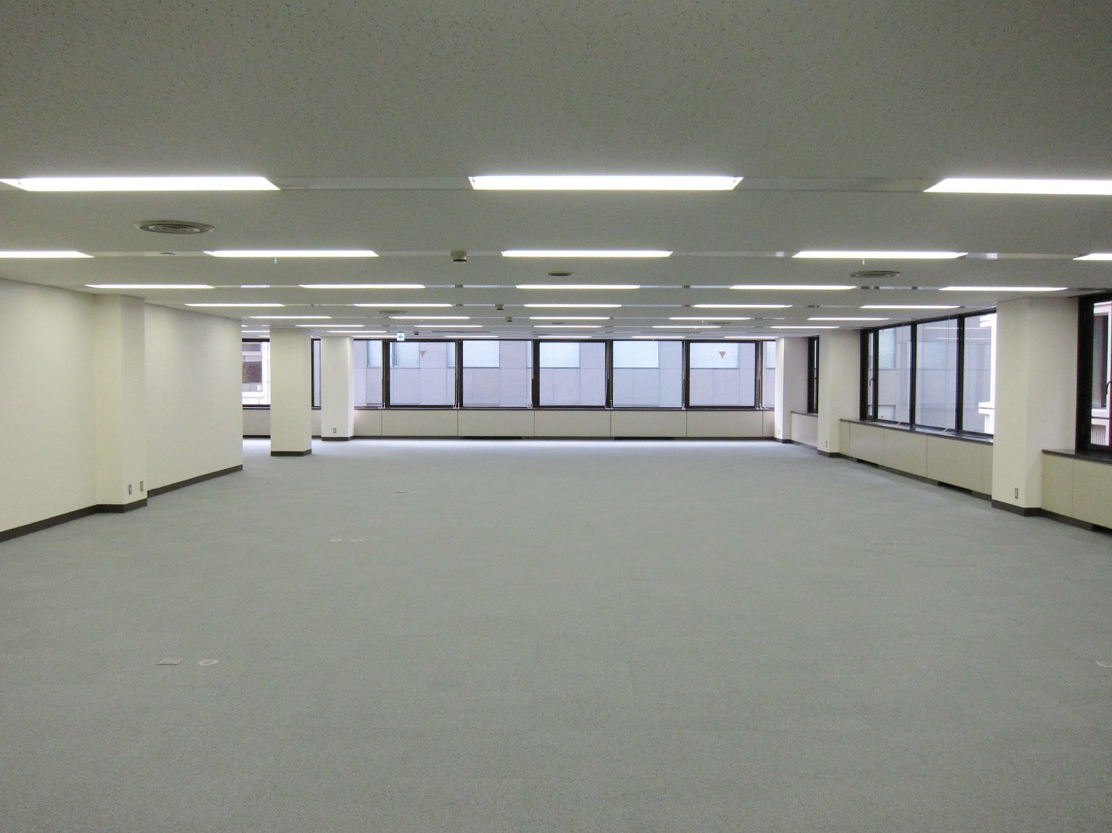 オフィス室内参考画像（5階125坪）